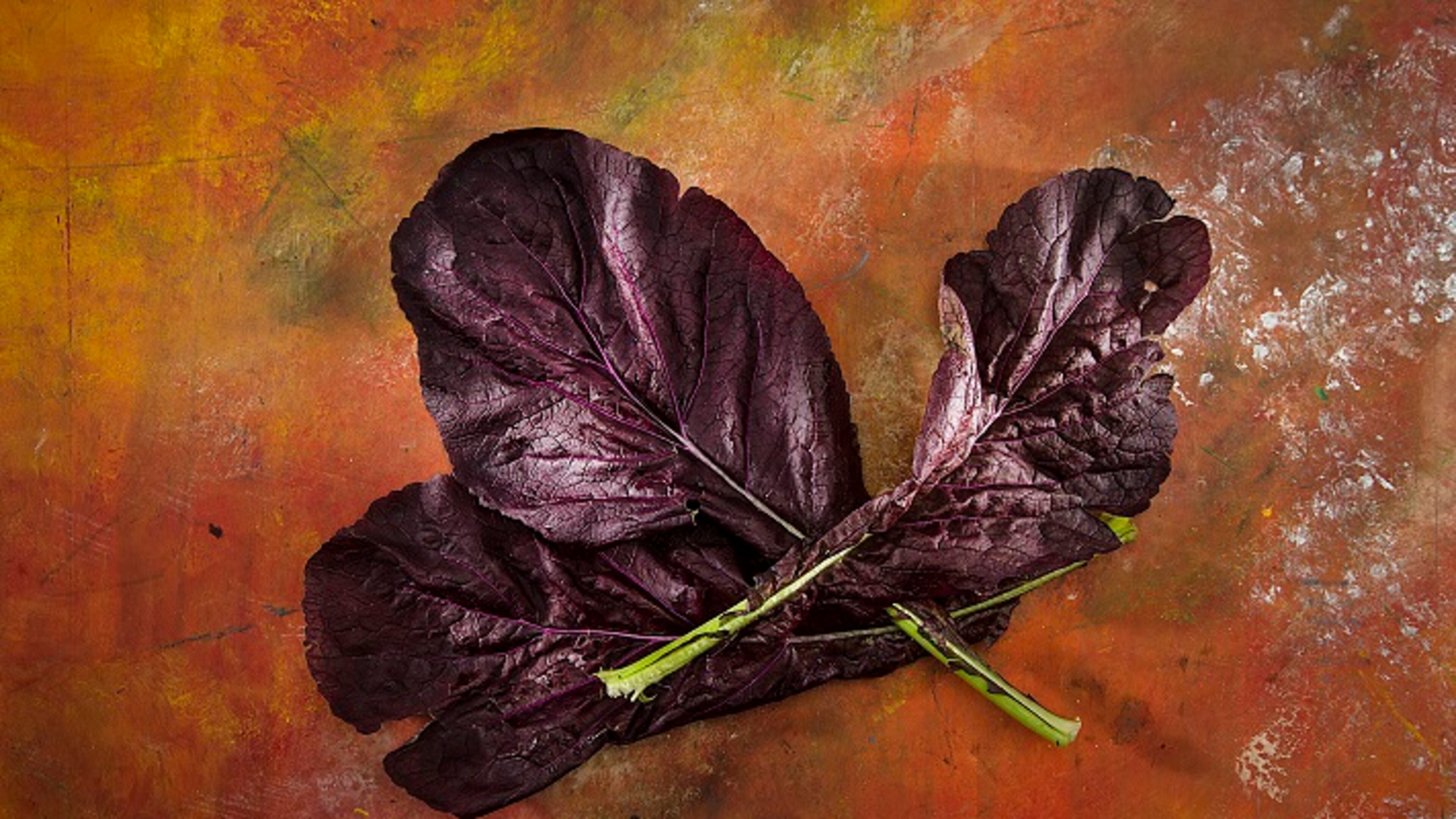 Red mustard greens. (Kirk McKoy/Los Angeles Times/TNS)