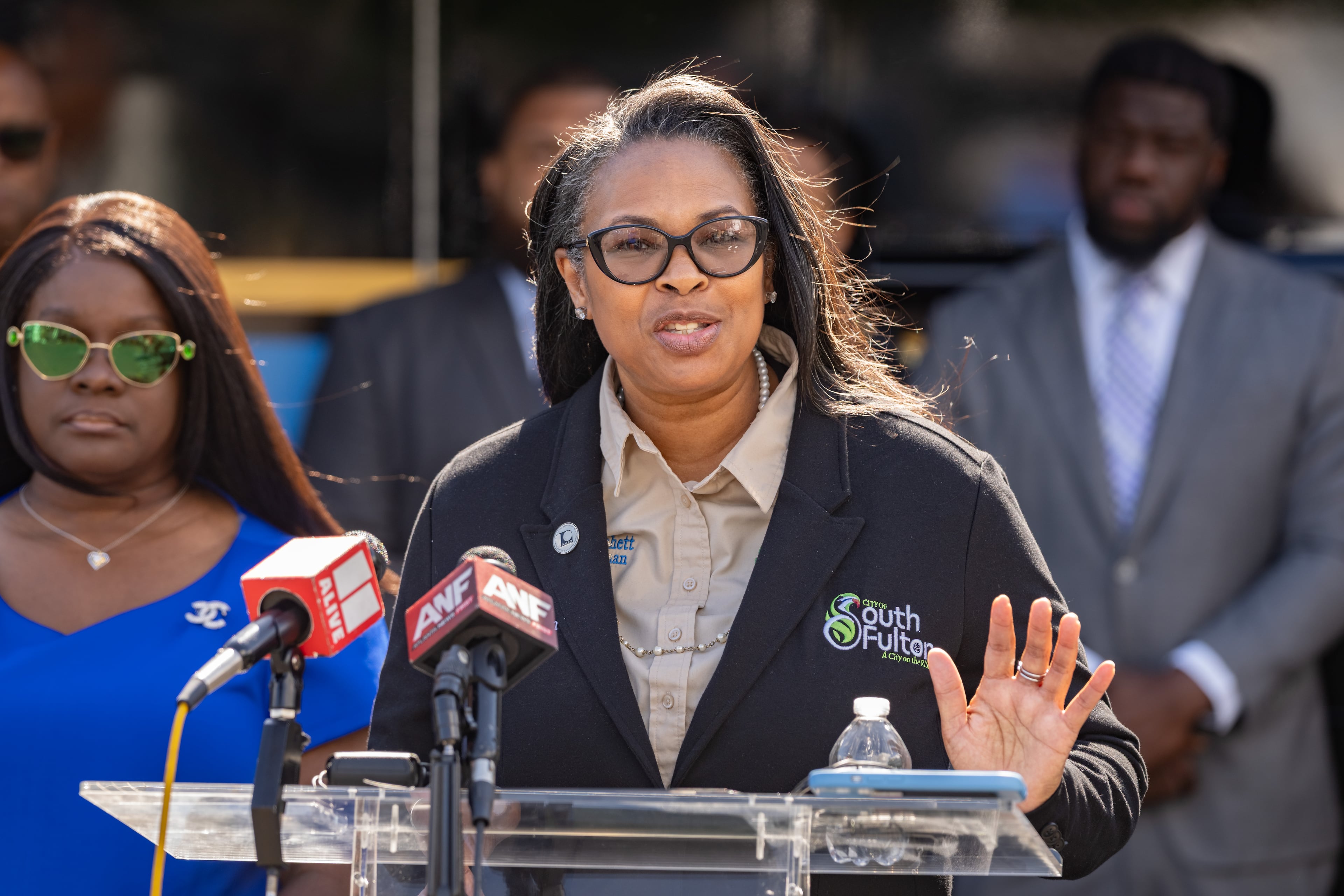 South Fulton Mayor Pro Tem Linda Becquer-Pritchett speaks about the show. (Ben Hendren for The Atlanta Journal-Constitution)