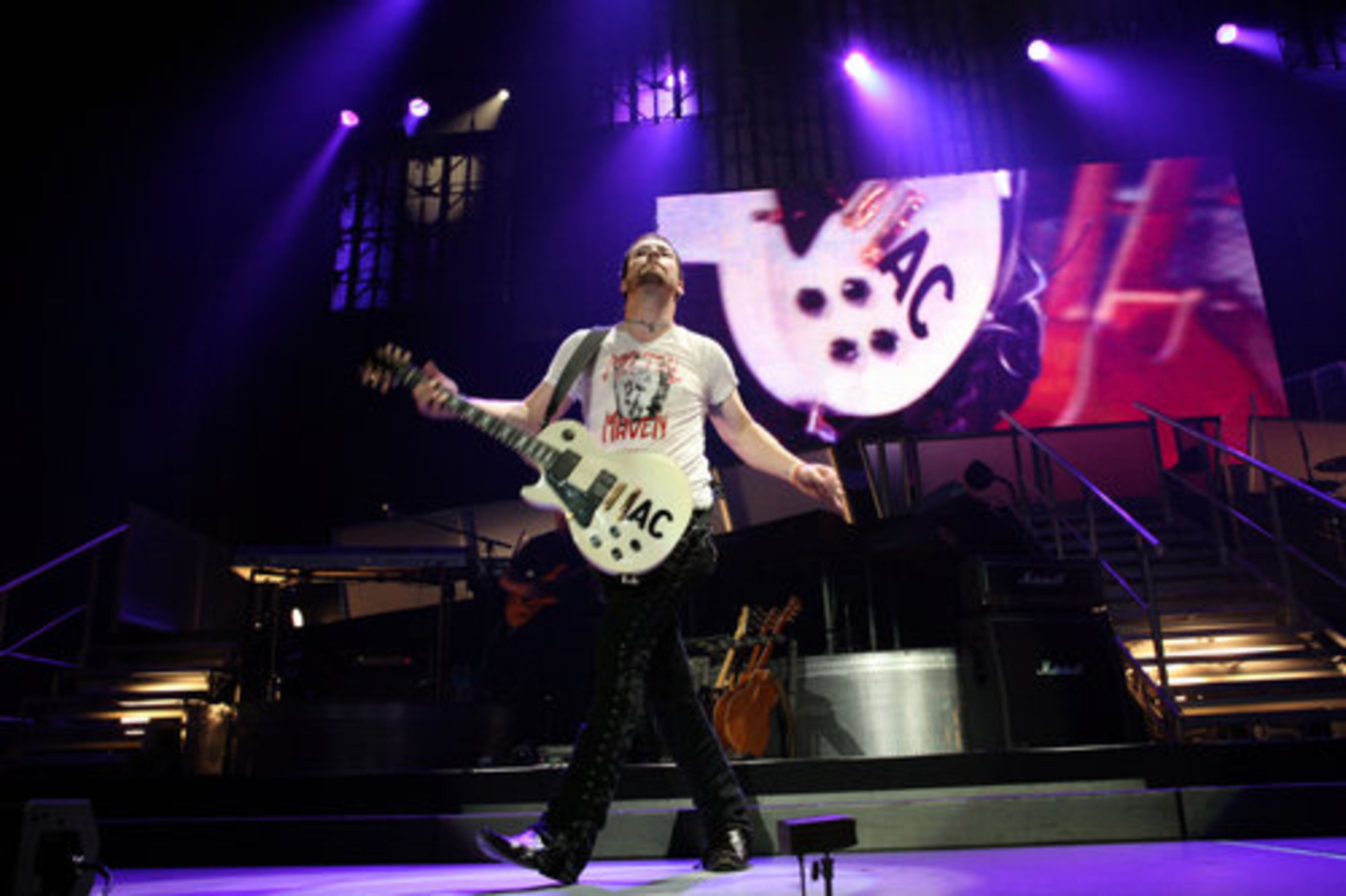 David Cook revels in the applause.