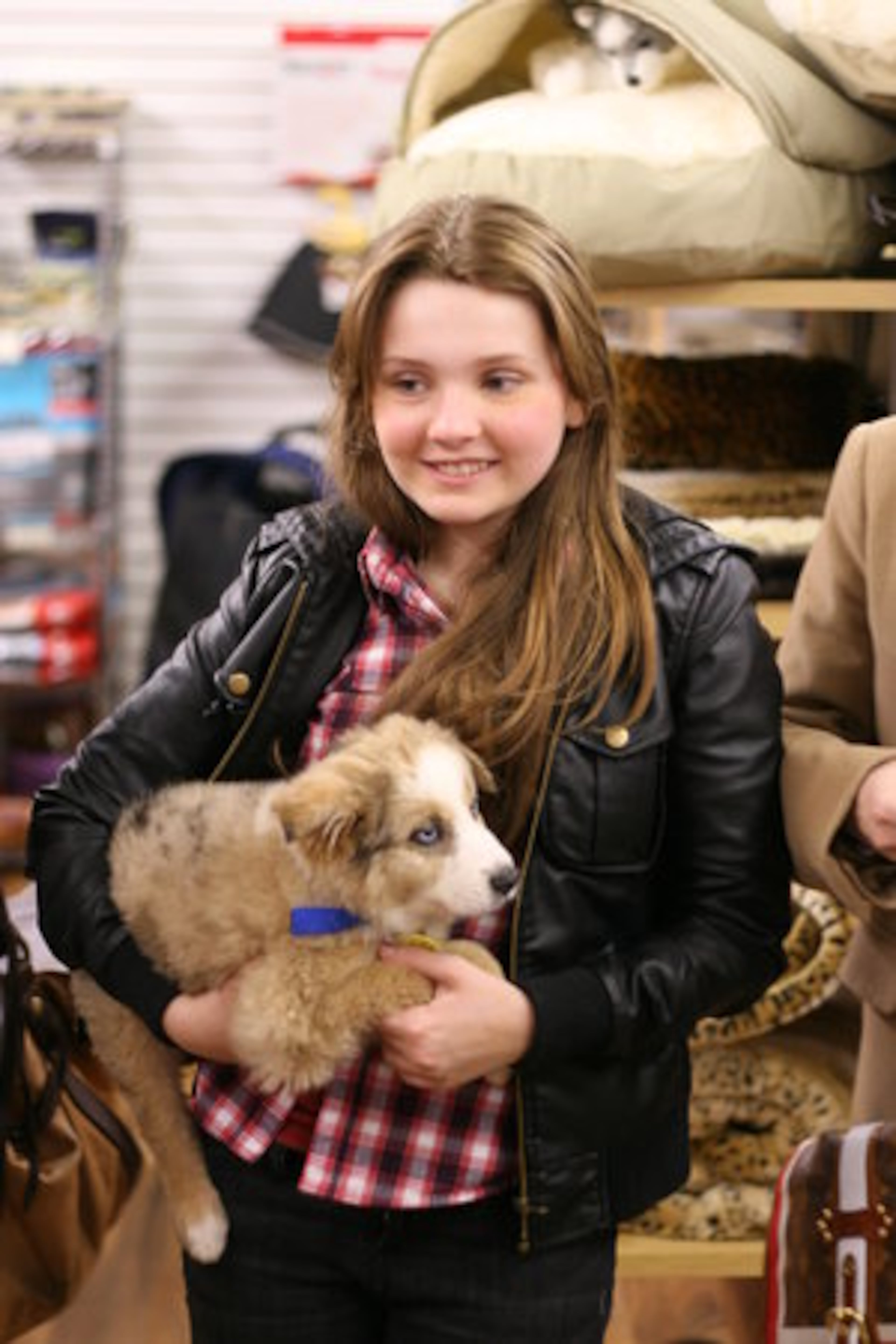 But when they went to put Andalucia in her new carrier, she was too big. Luckily the Top Dog Pet Boutique was in the same Roswell shopping center.