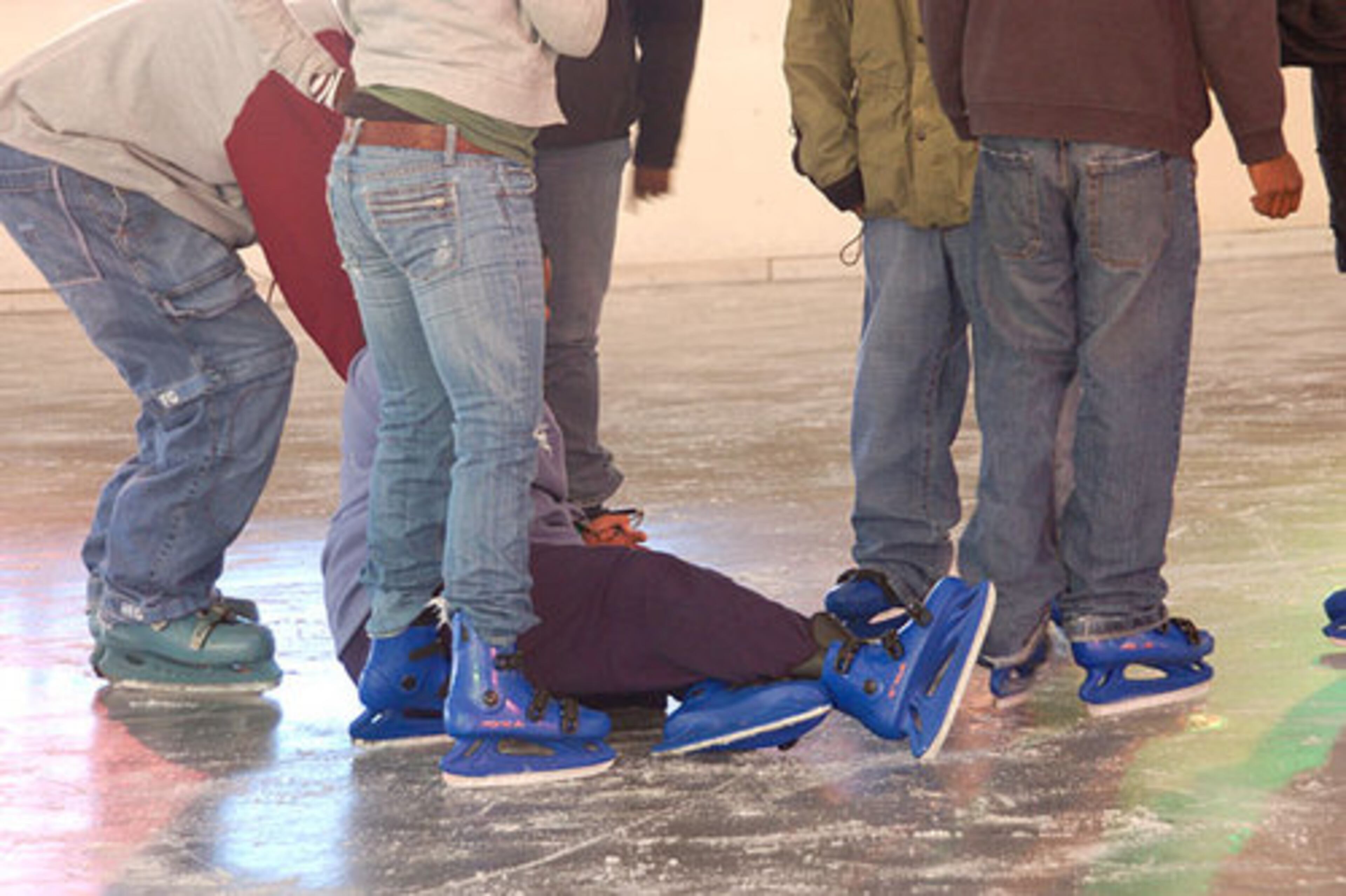 There were a few mis-skates along the way Sunday. A group of students from the Art Institute of Atlanta who live in MetroPointe come to the aide of a fallen comrade.