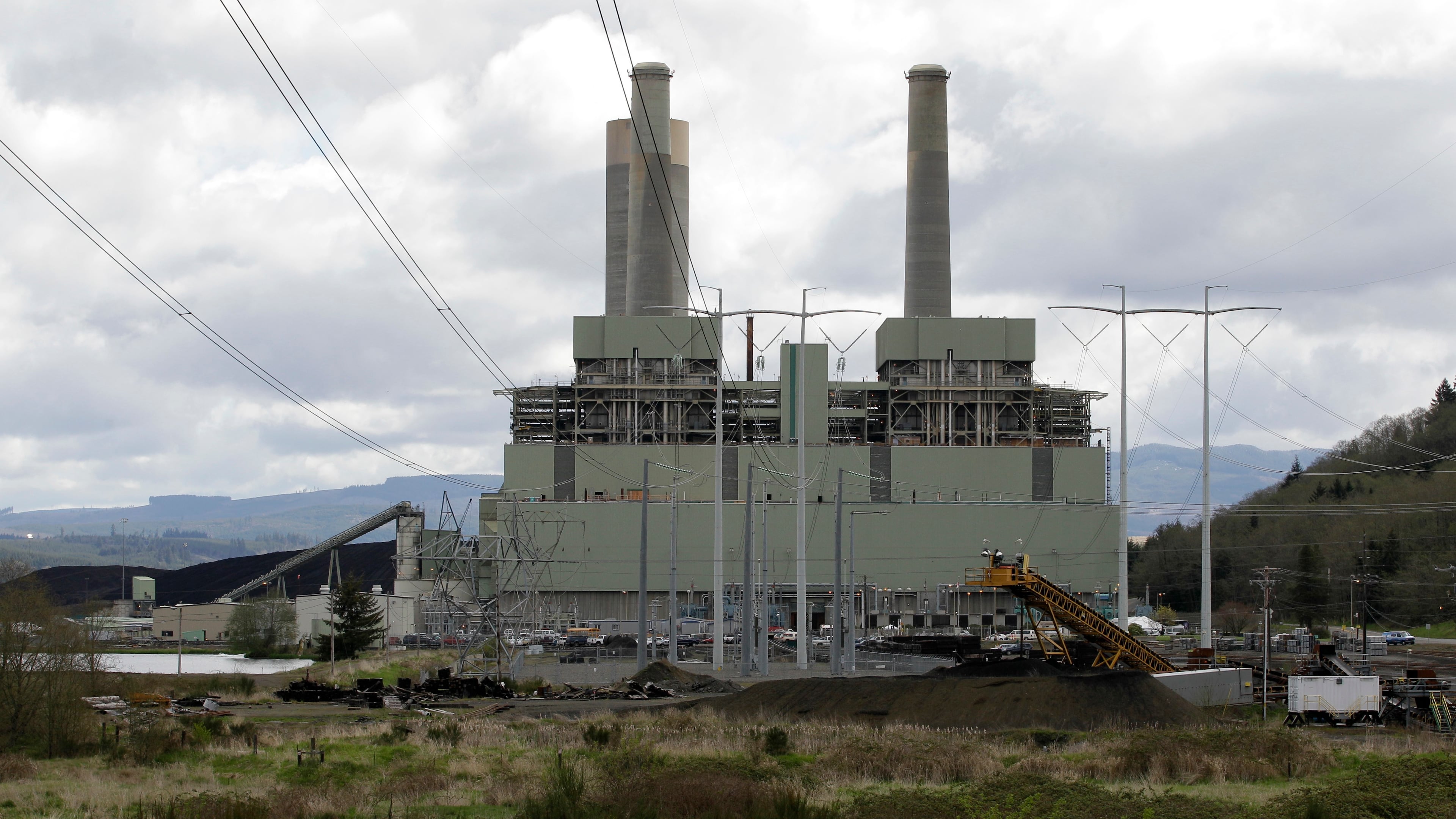 FILE - The coal-burning TransAlta power plant is shown near Centralia, Wash., April 29, 2011. (AP Photo/Ted S. Warren, File)