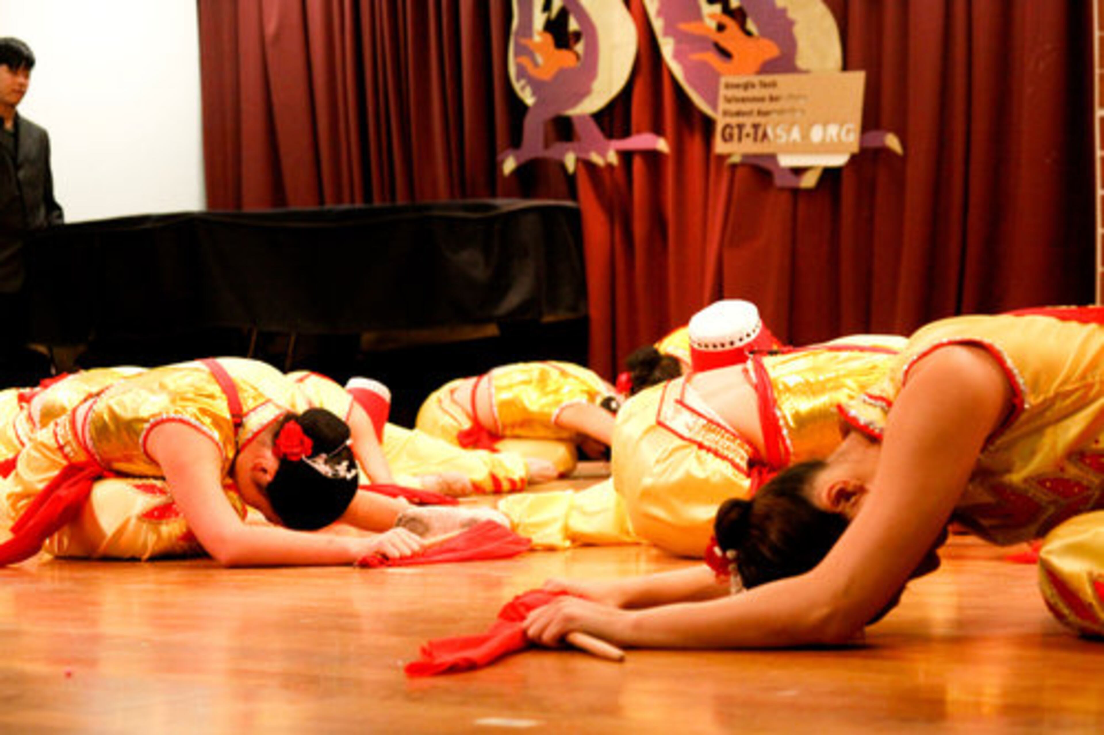 Young performers from the Atlanta Chinese Dance Company (ACDC) performed another dance, showing their flexibility.