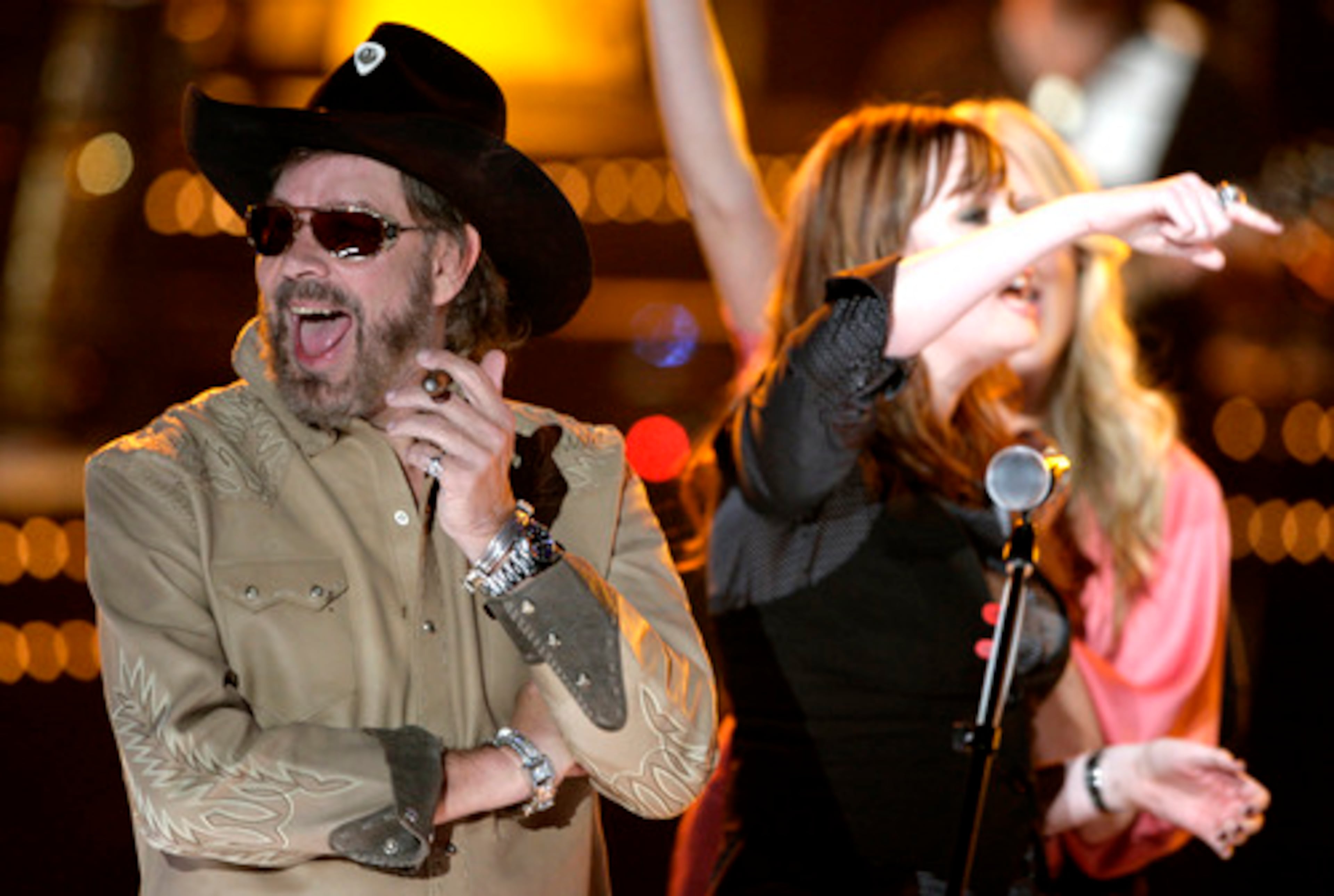 An all-star lineup performed at "CMT Giants" in Los Angeles, but Williams was the main attraction.