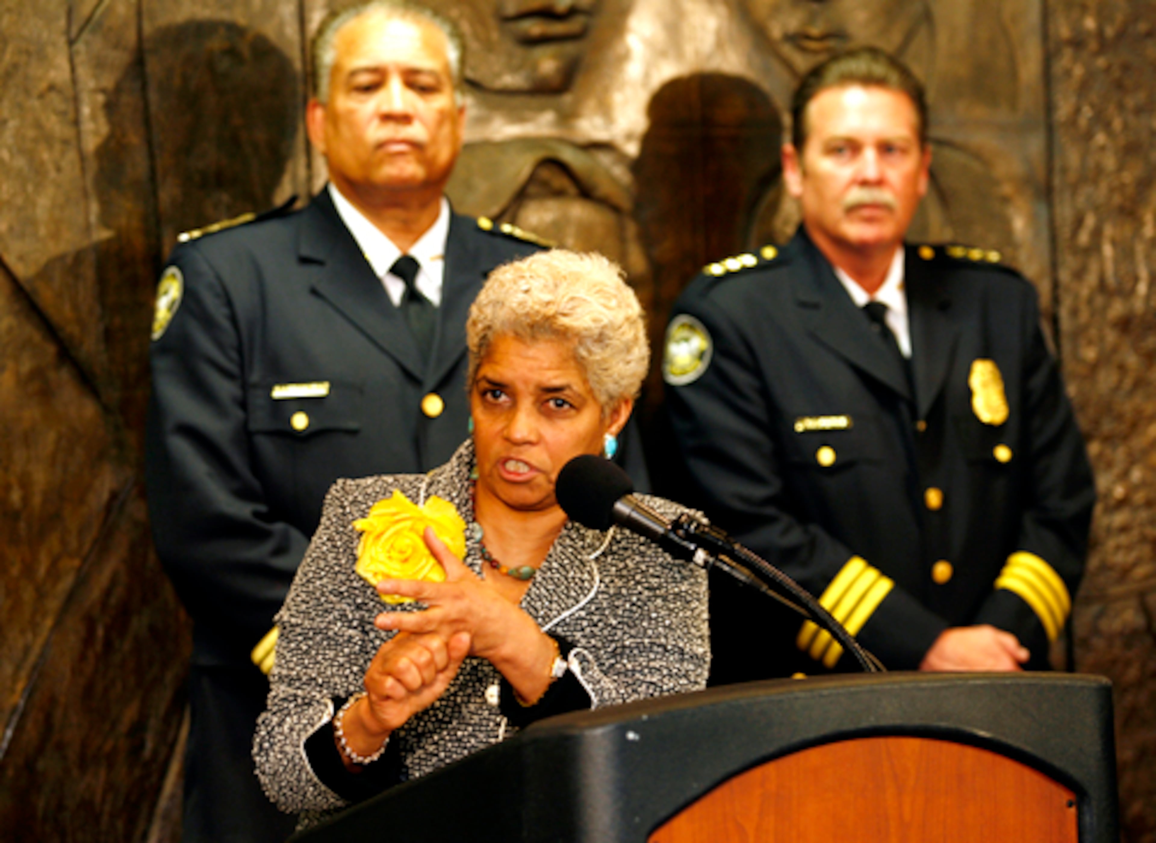 Mayor Shirley Franklin on April 30, 2007, reaffirms her trust in Chief Richard Pennington (left) and Assistant Chief Alan Dreher.