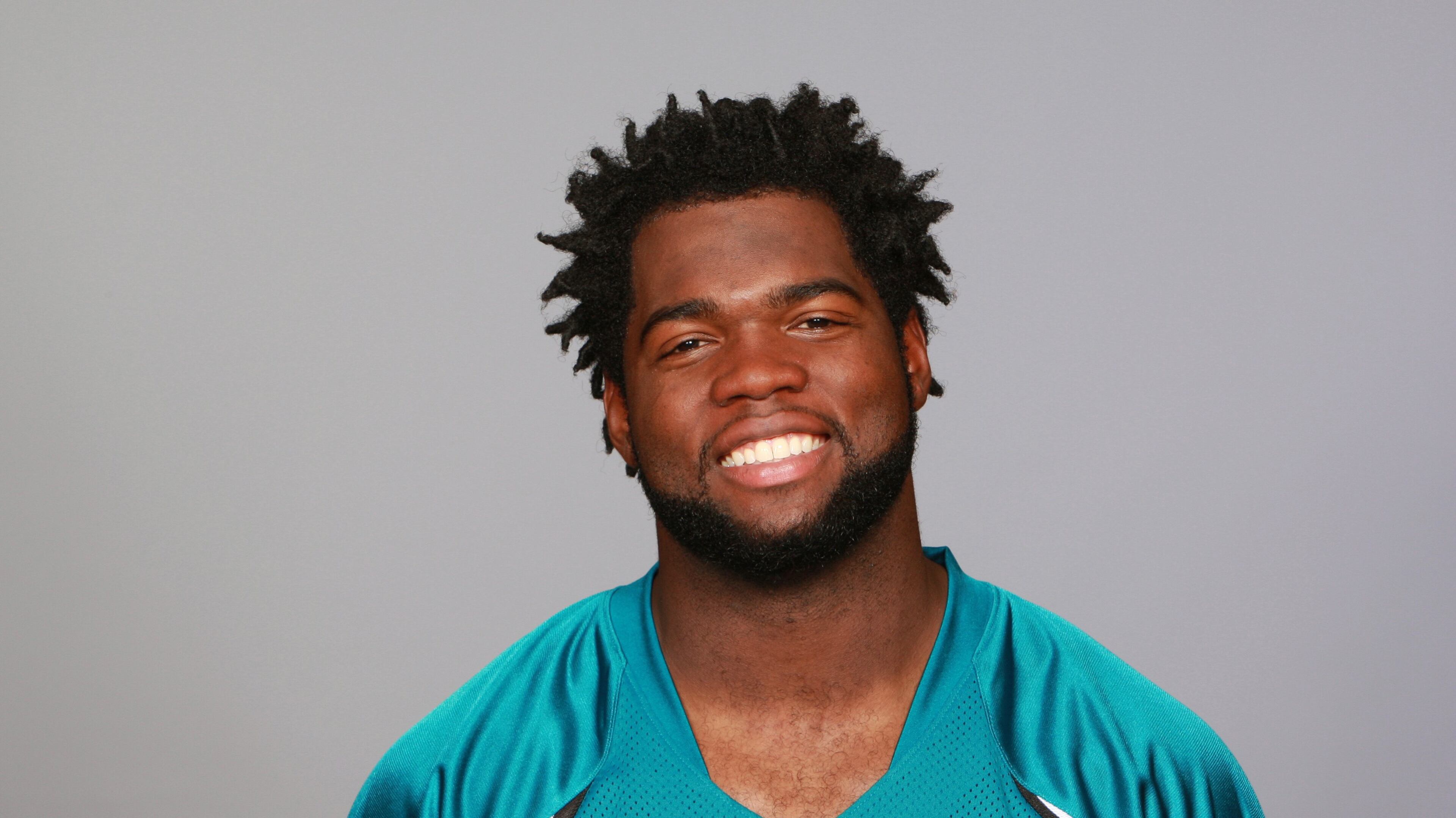JACKSONVILLE, FL - 2009: Quentin Groves of the Jacksonville Jaguars poses for his 2009 NFL headshot at photo day in Jacksonville, Florida. (Photo by NFL Photos)