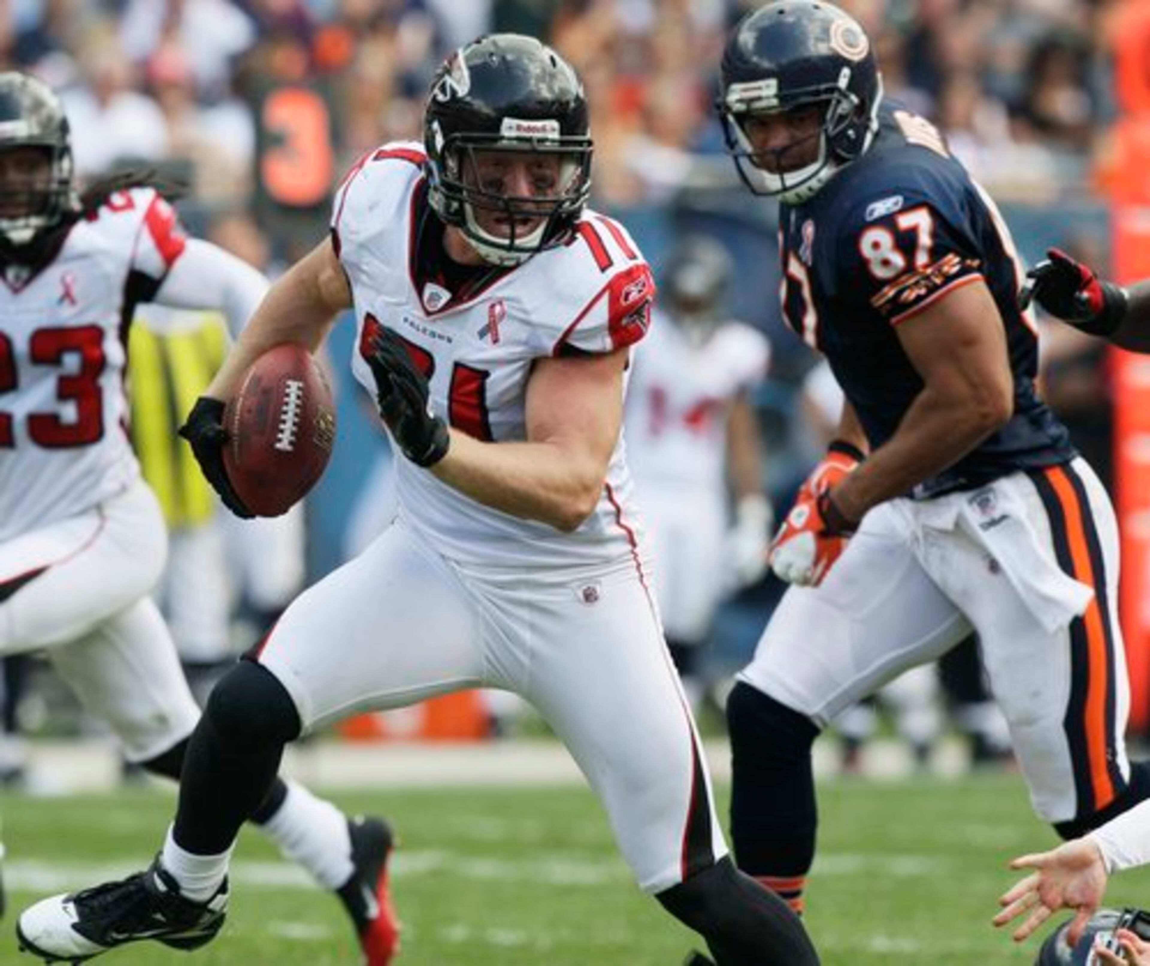 Game 1: Chicago 30, Atlanta 12 .... Not a good opening for the Falcons, who didn't score an offensive touchdown against the Bears. The lone TD came on a 50-yard interception return by Kroy Biermann.