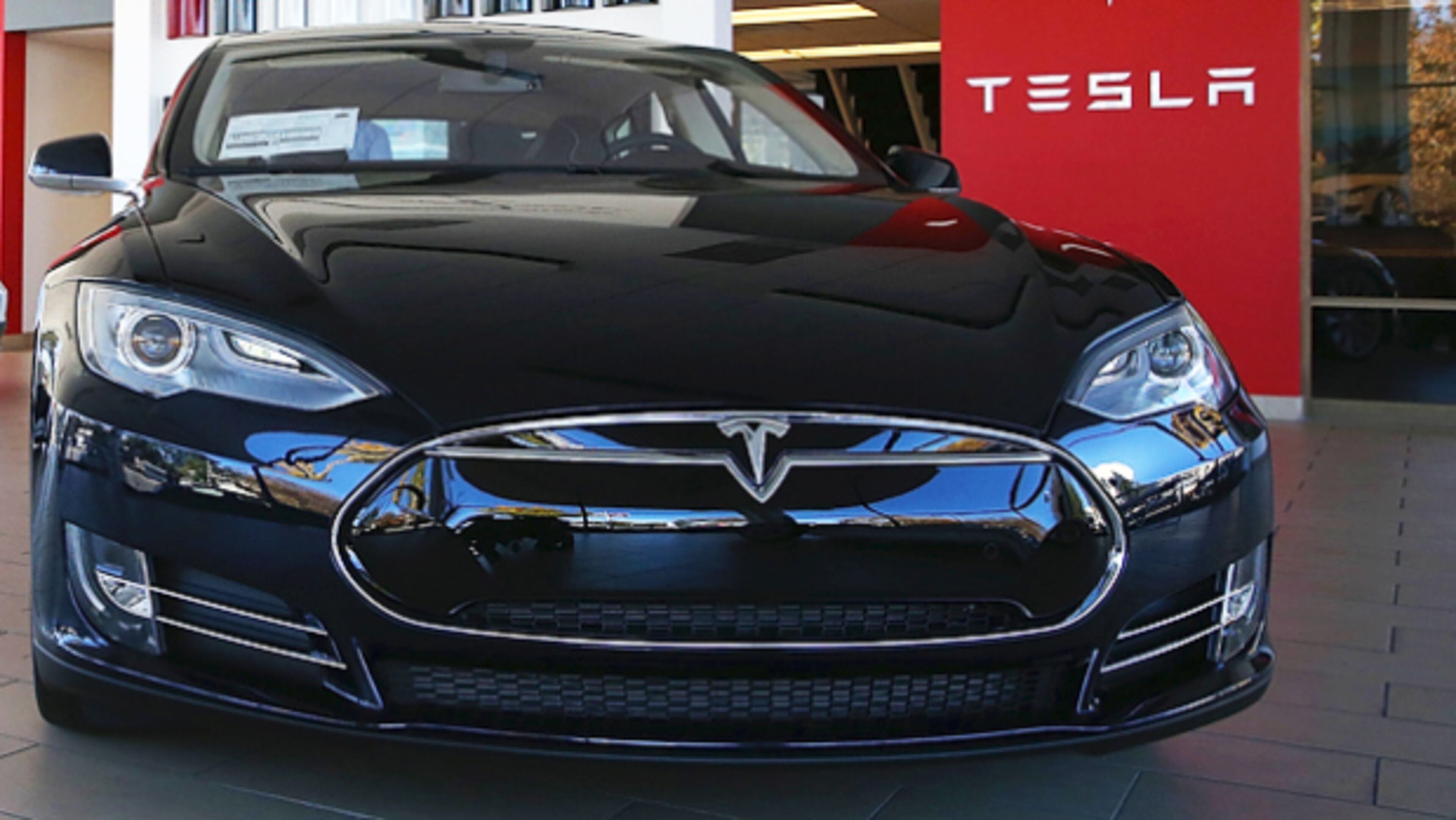 A Tesla Model S cars is displayed at a Tesla showroom in Palo Alto, Calif. (Justin Sullivan/Getty Images)