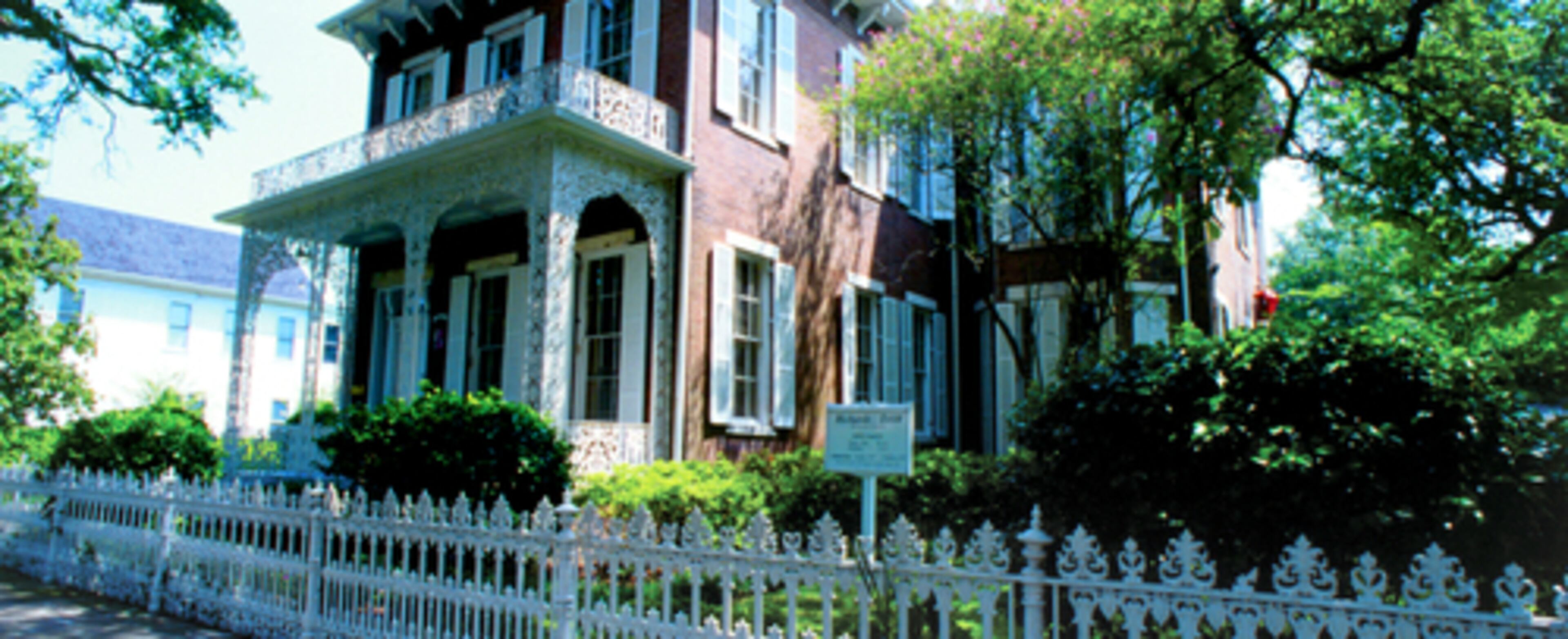The Richards Daughters of the American Revolution House Museum is another site worth visiting since it is one of Mobile's finest examples of Italianate style. Interior furnishings reflect Mobile's antebellum period. It is open for tours seven days a week.
