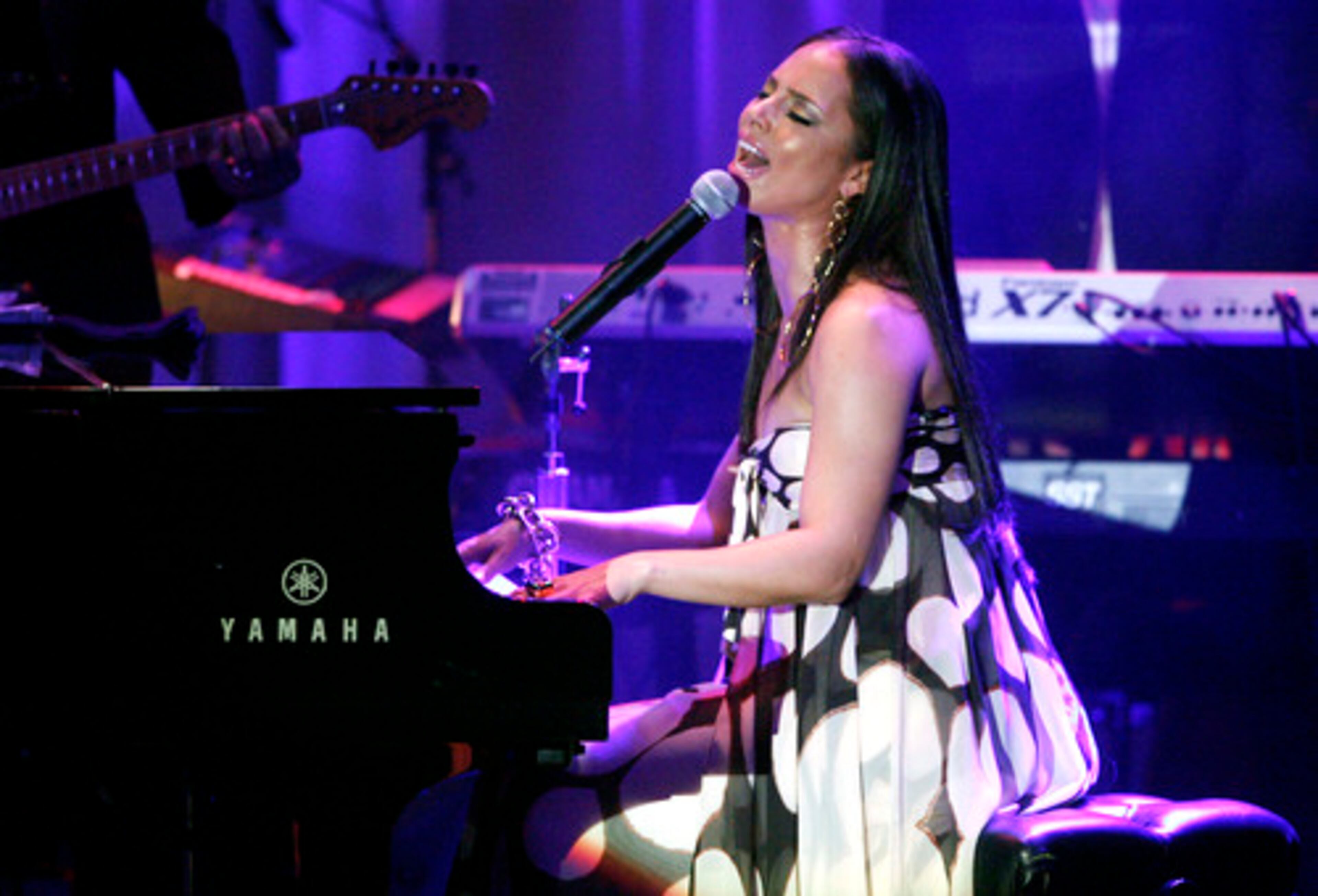 Grammy-nominee Alicia Keys performs.
