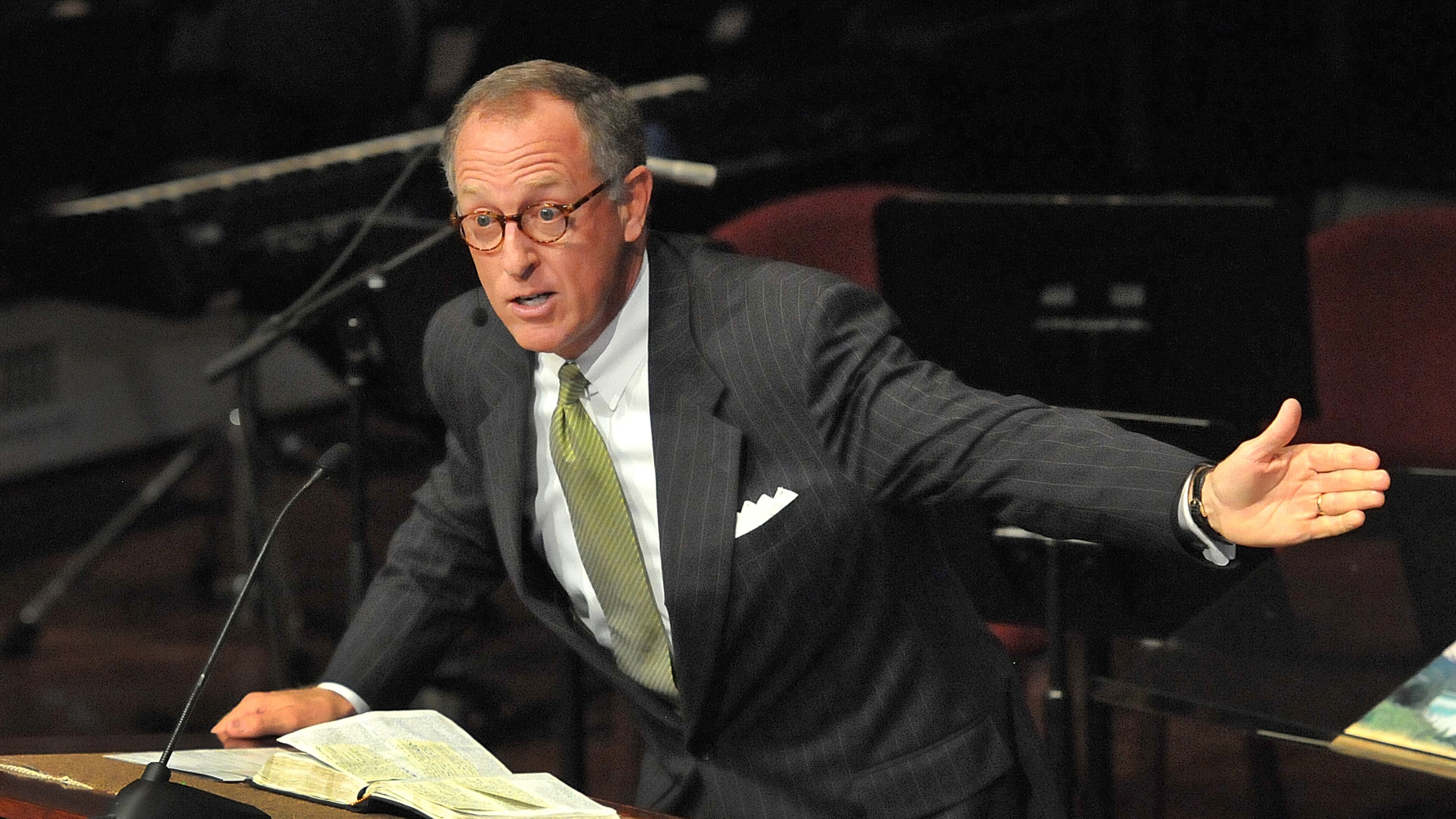 Reverend Bryant Wright gives an empassioned sermon during Sunday morning services at Johnson Ferry Baptist Church in Cobb County. (Chris Hunt/Special)