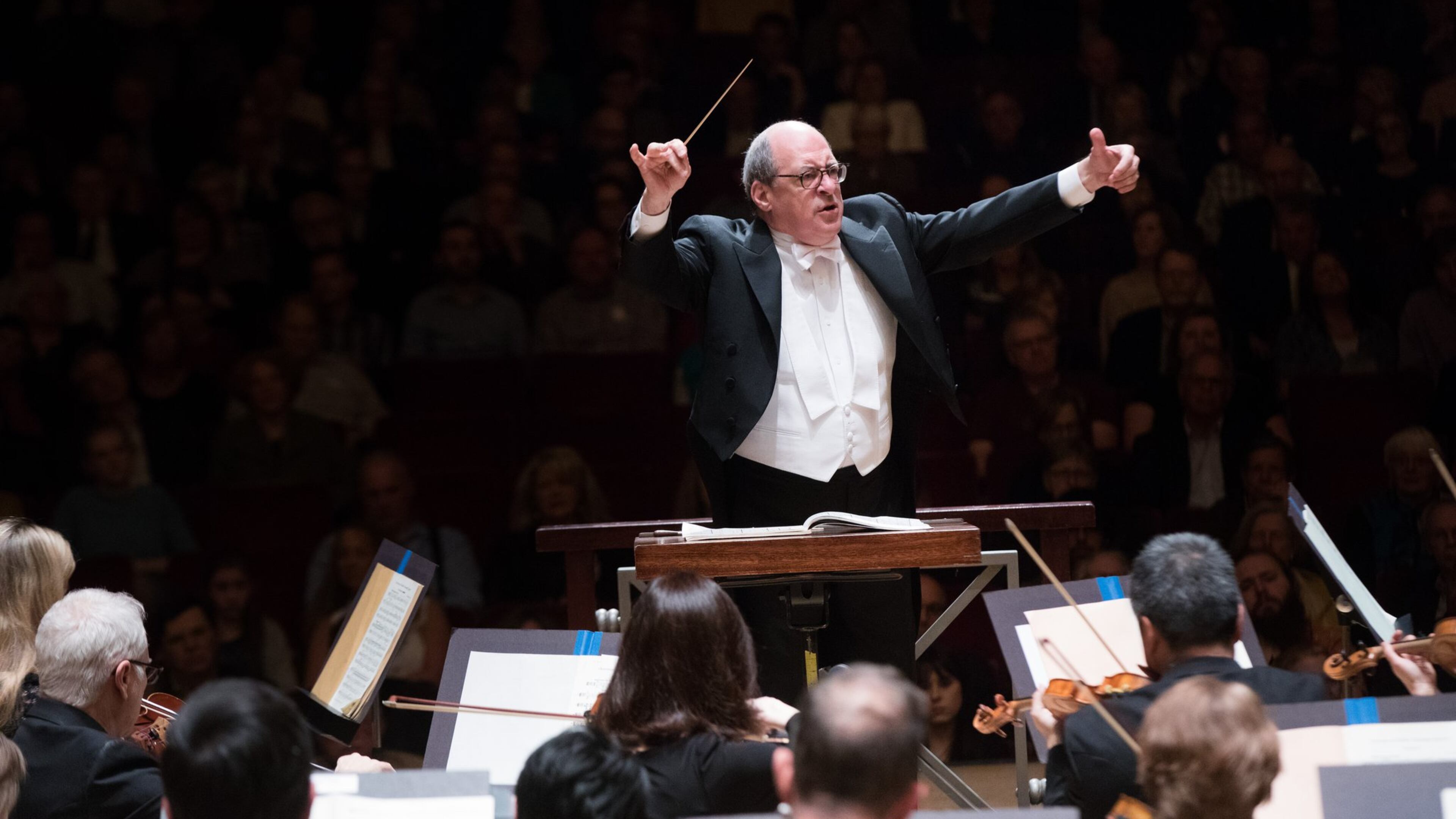 Music director Robert Spano conducts the Atlanta Symphony Orchestra in Beethoven’s “Egmont” Overture. Jeff Roffman