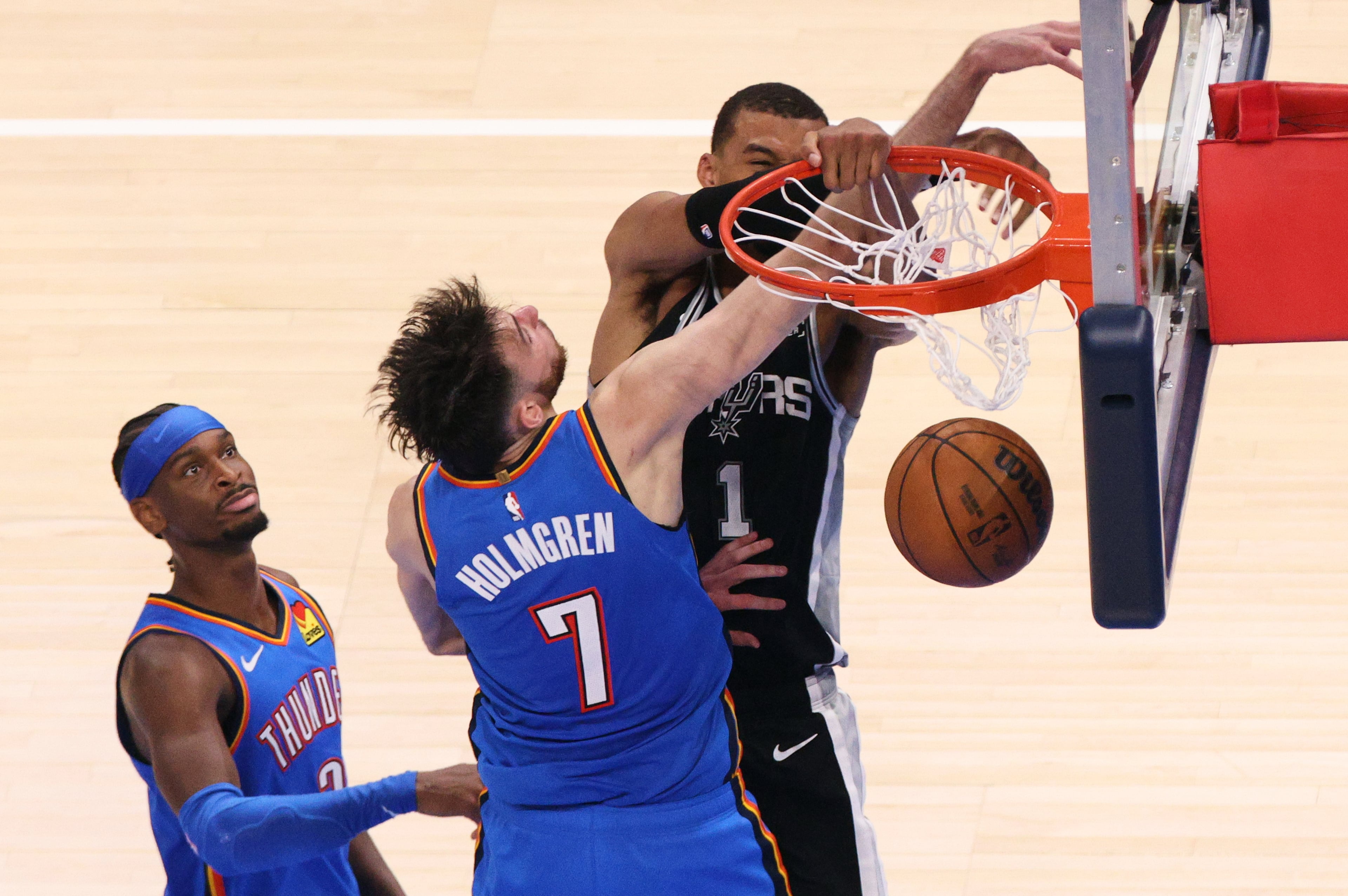 APTOPIX Spurs Thunder Basketball