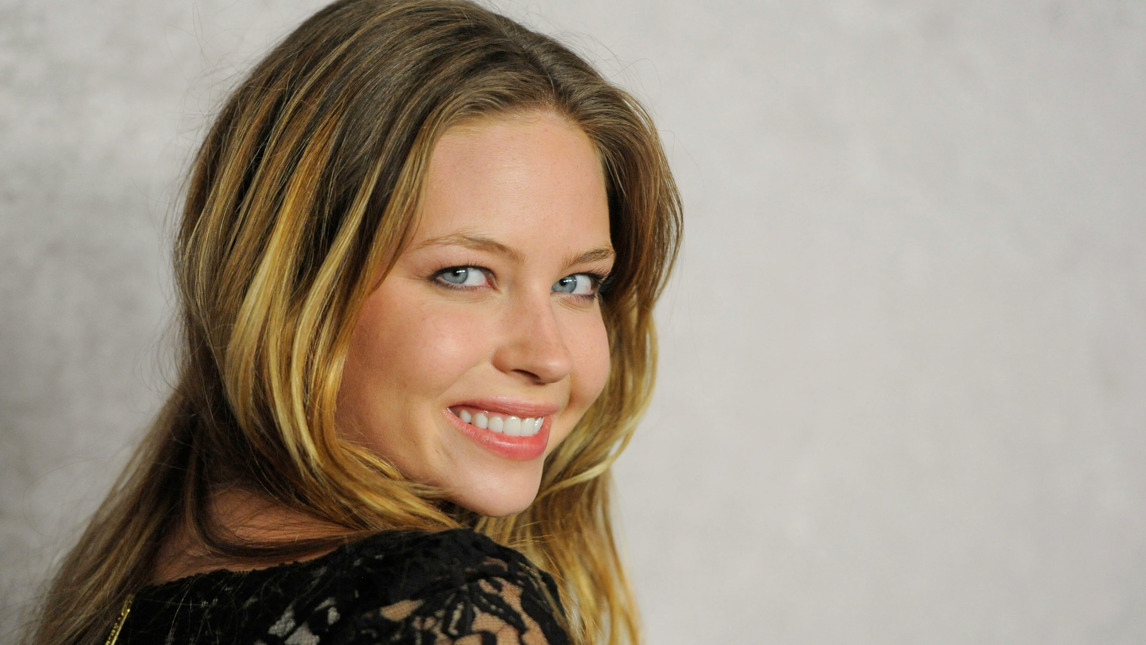 FILE - Actor Daveigh Chase poses at the Season 5 premiere of HBO series "Big Love," in Los Angeles on Jan. 12, 2011. (AP Photo/Chris Pizzello, File)