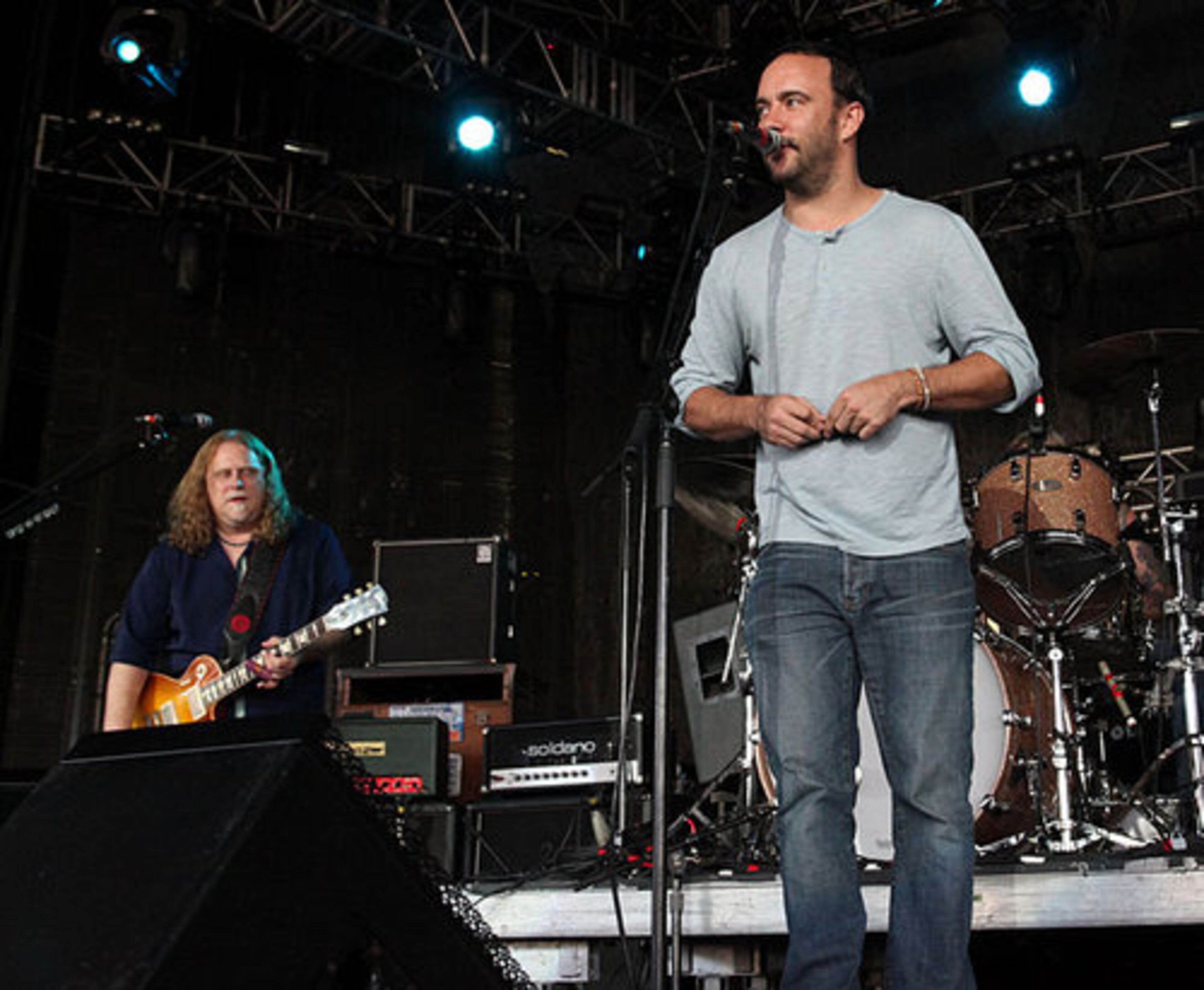 Dave Matthews introduces Warren Haynes and Gov't Mule Tuesday night. The Grammy-winning Dave Matthews Band, along with Warren Haynes and Gov't Mule, rocked out the Southside Tuesday night.