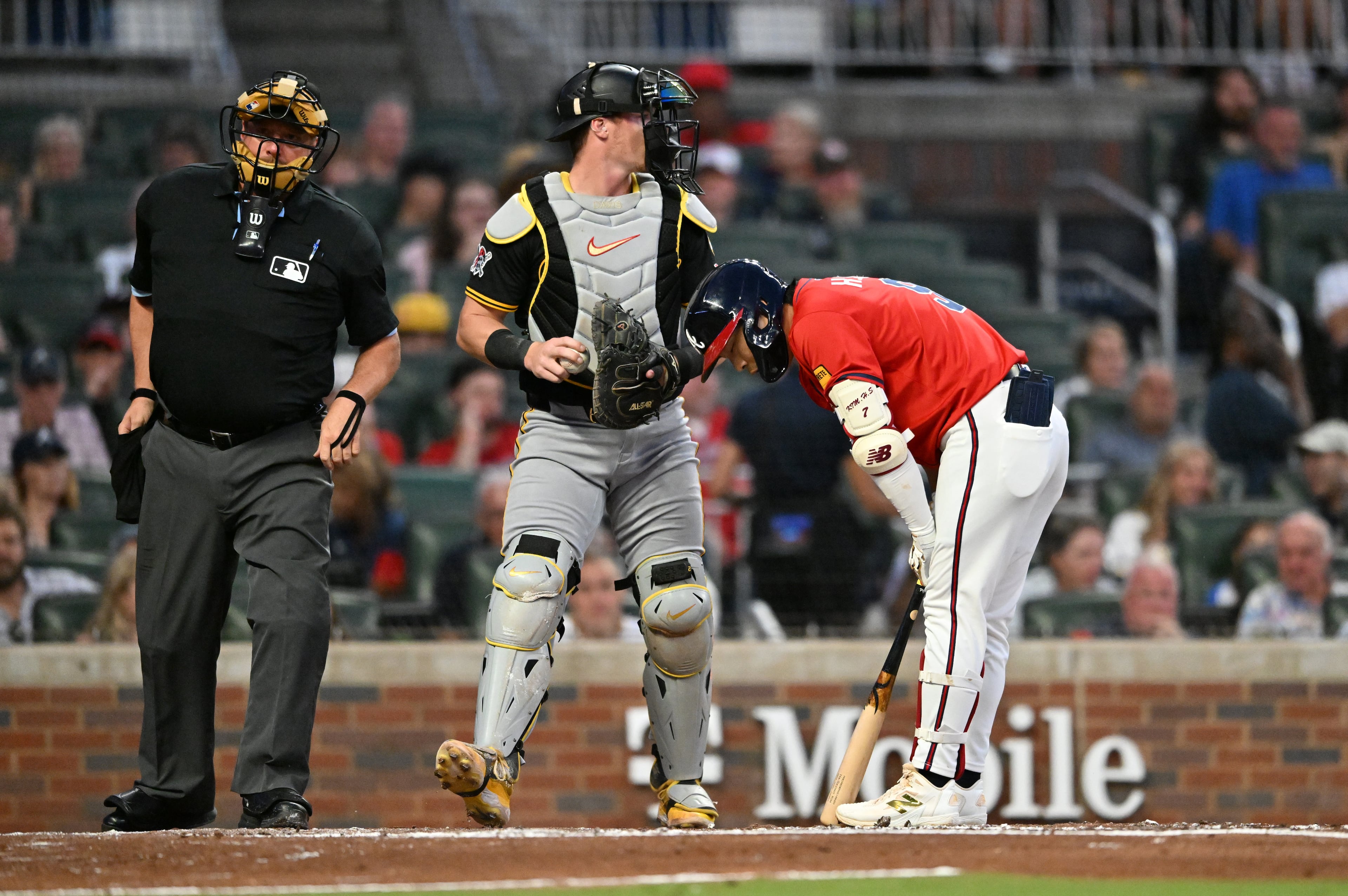 Braves vs Pirates game