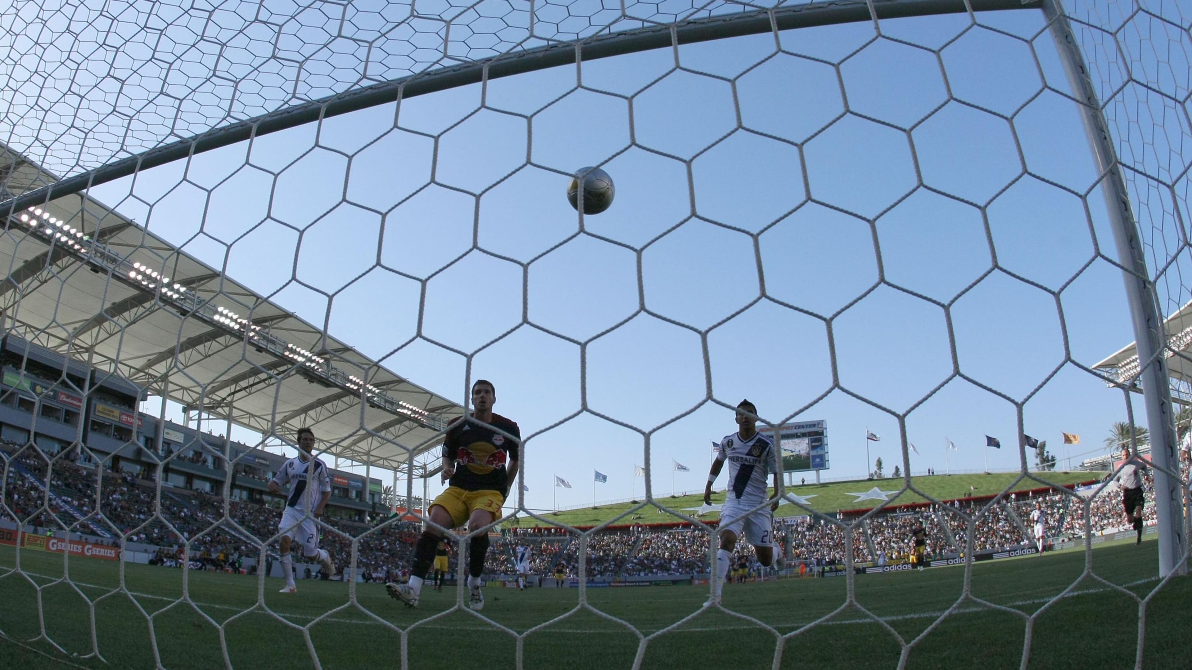 Some fast work helped save Peter Jones after he suffered a heart attack while playing soccer.