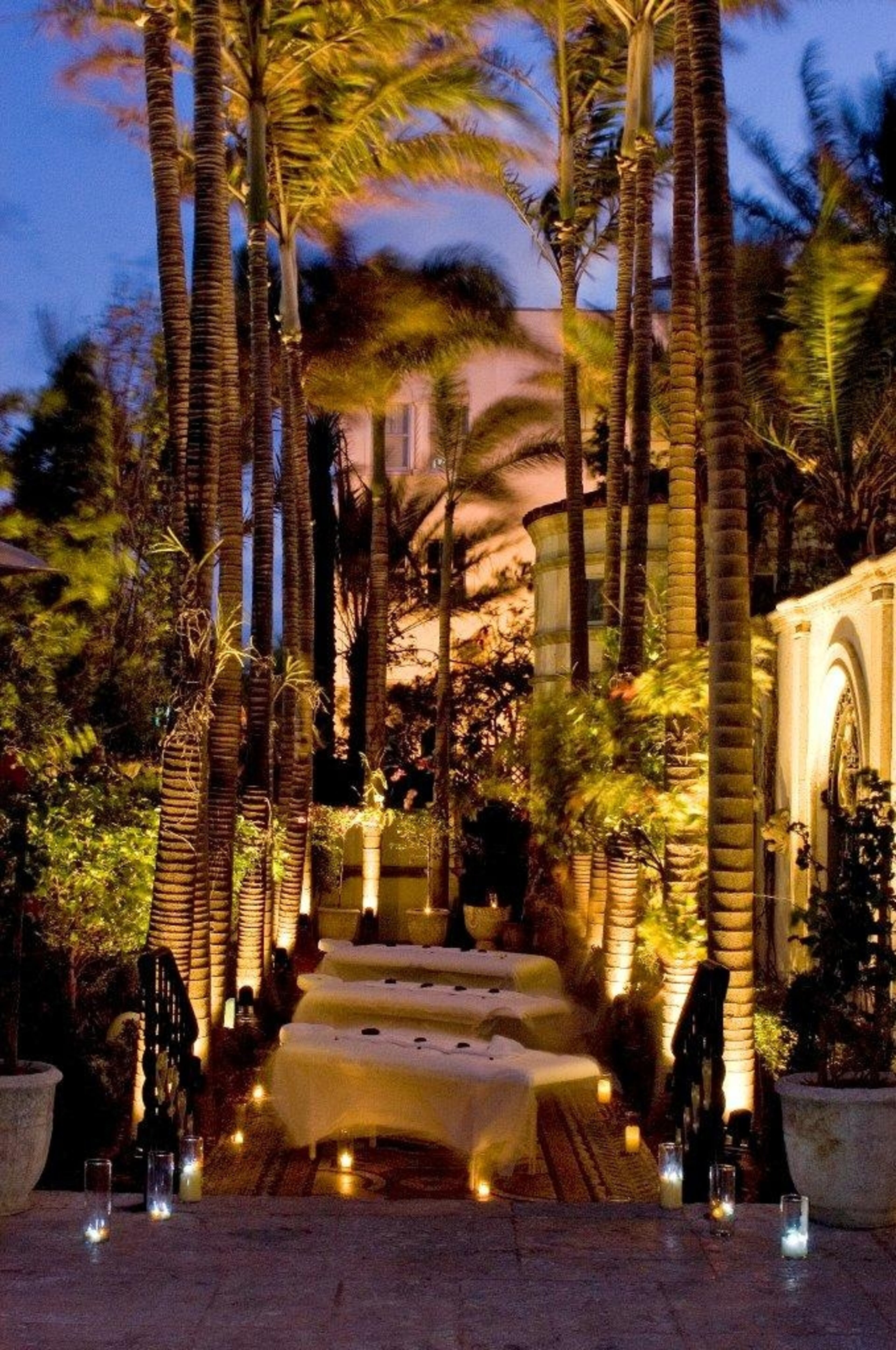 The famous Versace mansion in South Beach has a new owner. On Sept. 17, 2013, VM South Beach LLC bid $41.5 million for the oceanfront property on Miami Beach's touristy Ocean Drive. Fashion designer Gianni Versace bought luxurious home, built in 1930 by architect and philanthropist Alden Freeman, and an adjacent lot in 1992 for $10 million. Versace then transformed the property by adding a 6,100-square-foot south wing, a gold-lined swimming pool, a mosaic-covered courtyard and frescoes on the walls and ceilings. For more information, visit http://www.toptenrealestatedeals.com/homes/weekly-ten-best-home-deals/2013/8-13-2013/4/.