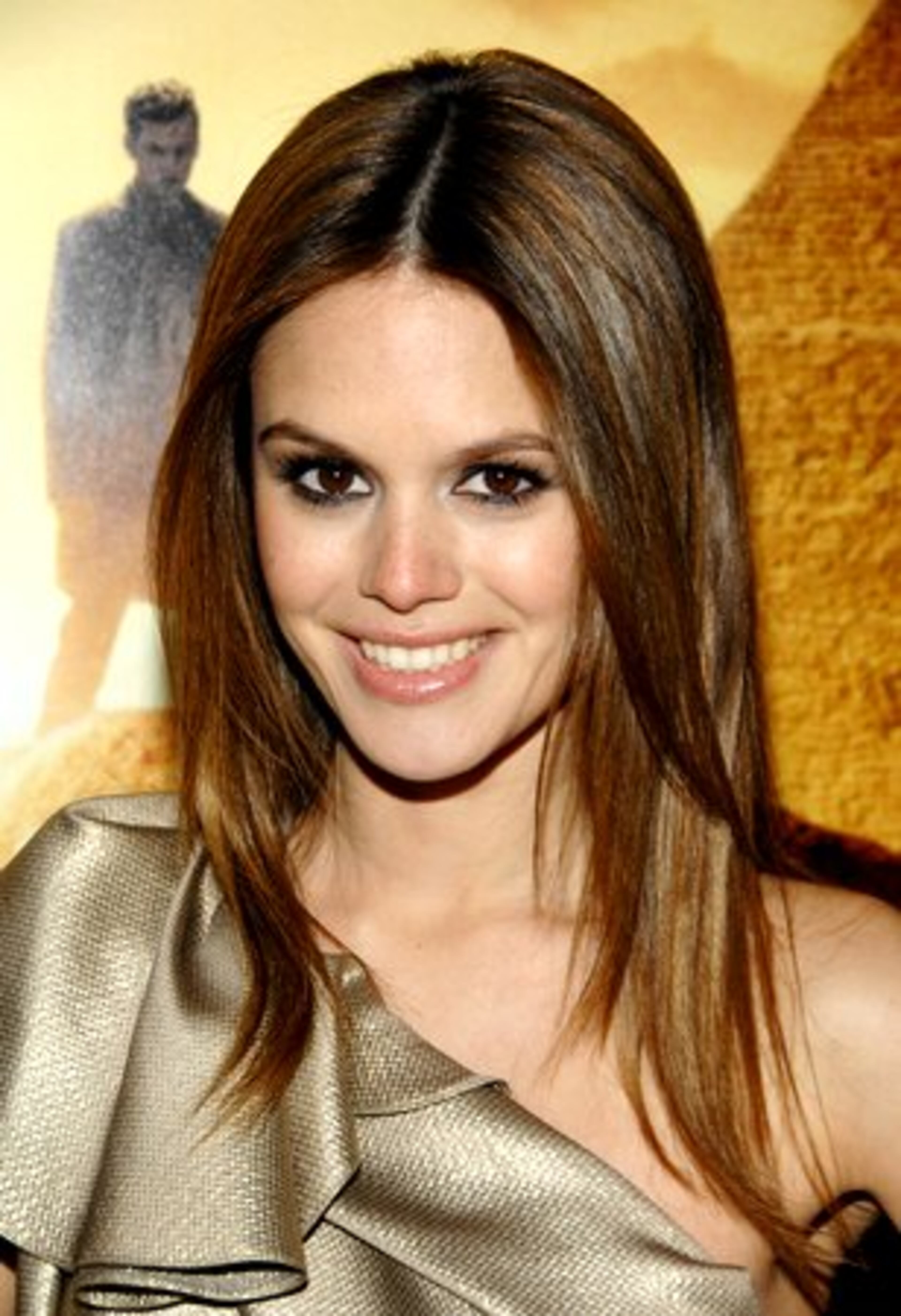 Rachel Bilson is a bartender from a small town who has big dreams. She plays the love interest.