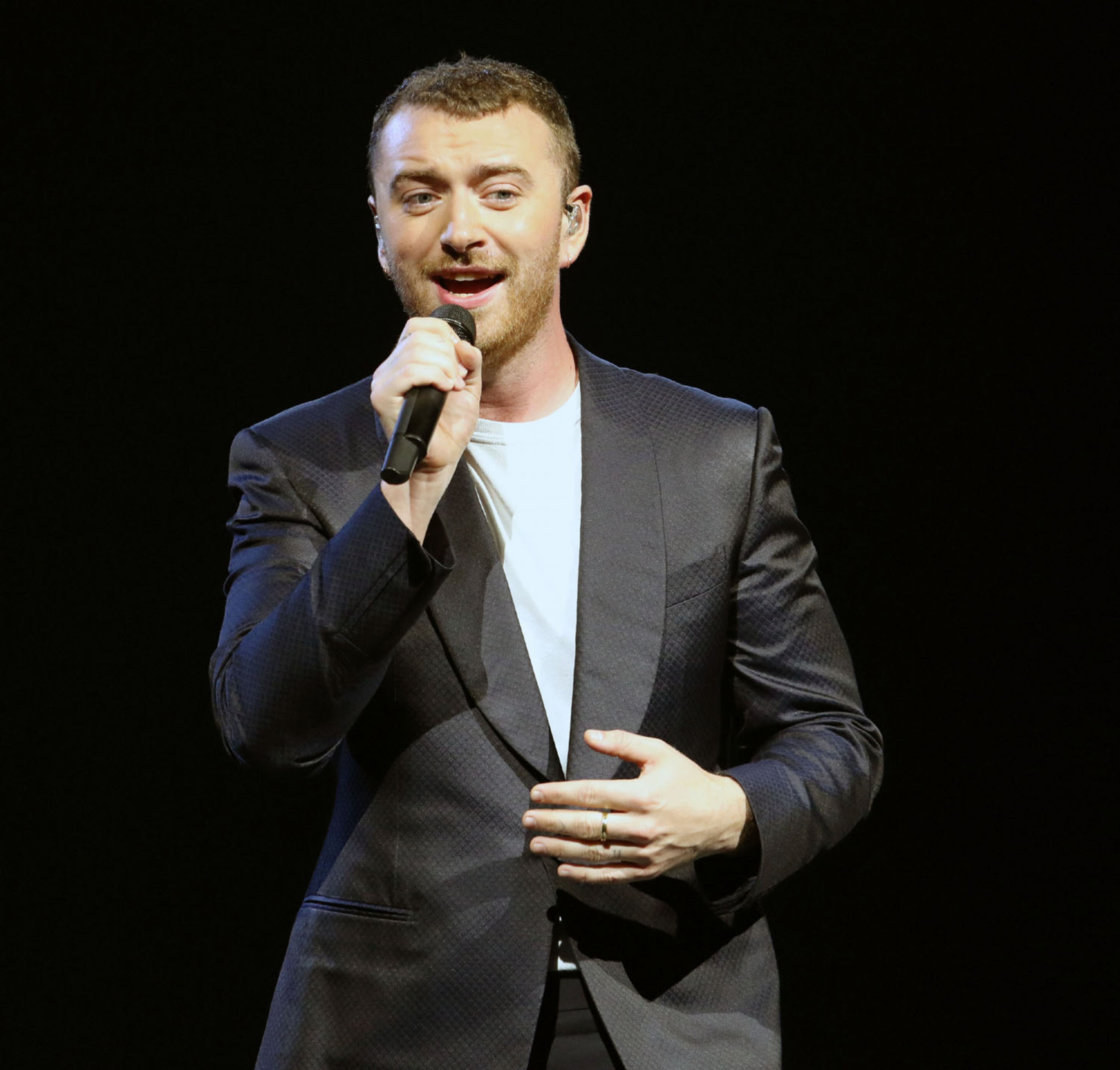 Sam Smith entertained a nearly sold out Infinite Energy Arena on Tuesday, July 10, 2018, on his The Thrill Of It All tour. Cam opened the show.
Robb Cohen Photography & Video/ RobbsPhotos.com