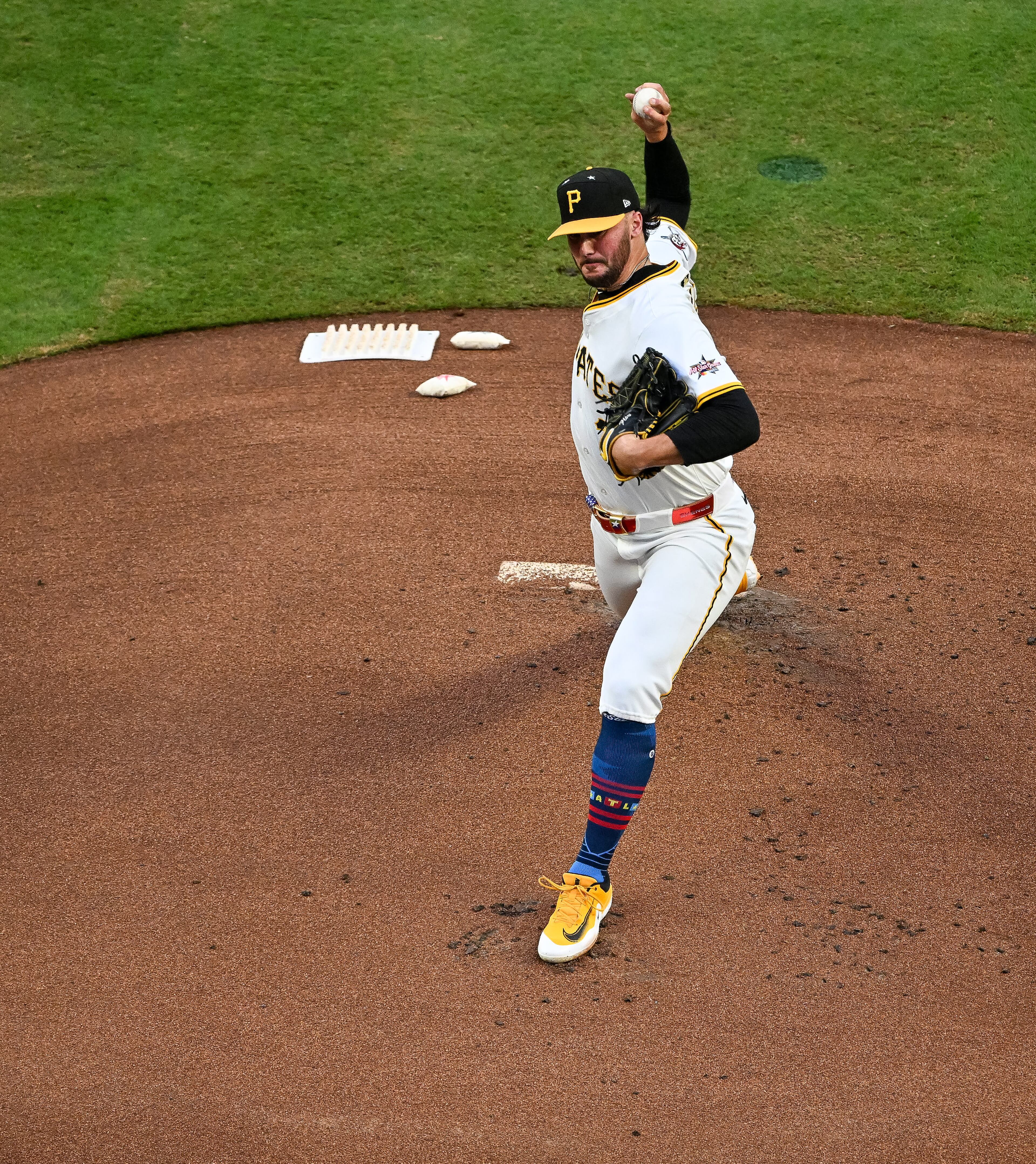 National League starting pitcher Paul Skenes of the Pittsburgh Pirates delivers to the American League during the first inning of the MLB All-Star Game at Truist Park in Atlanta on Tuesday, July 15, 2025. (Hyosub Shin/AJC)
