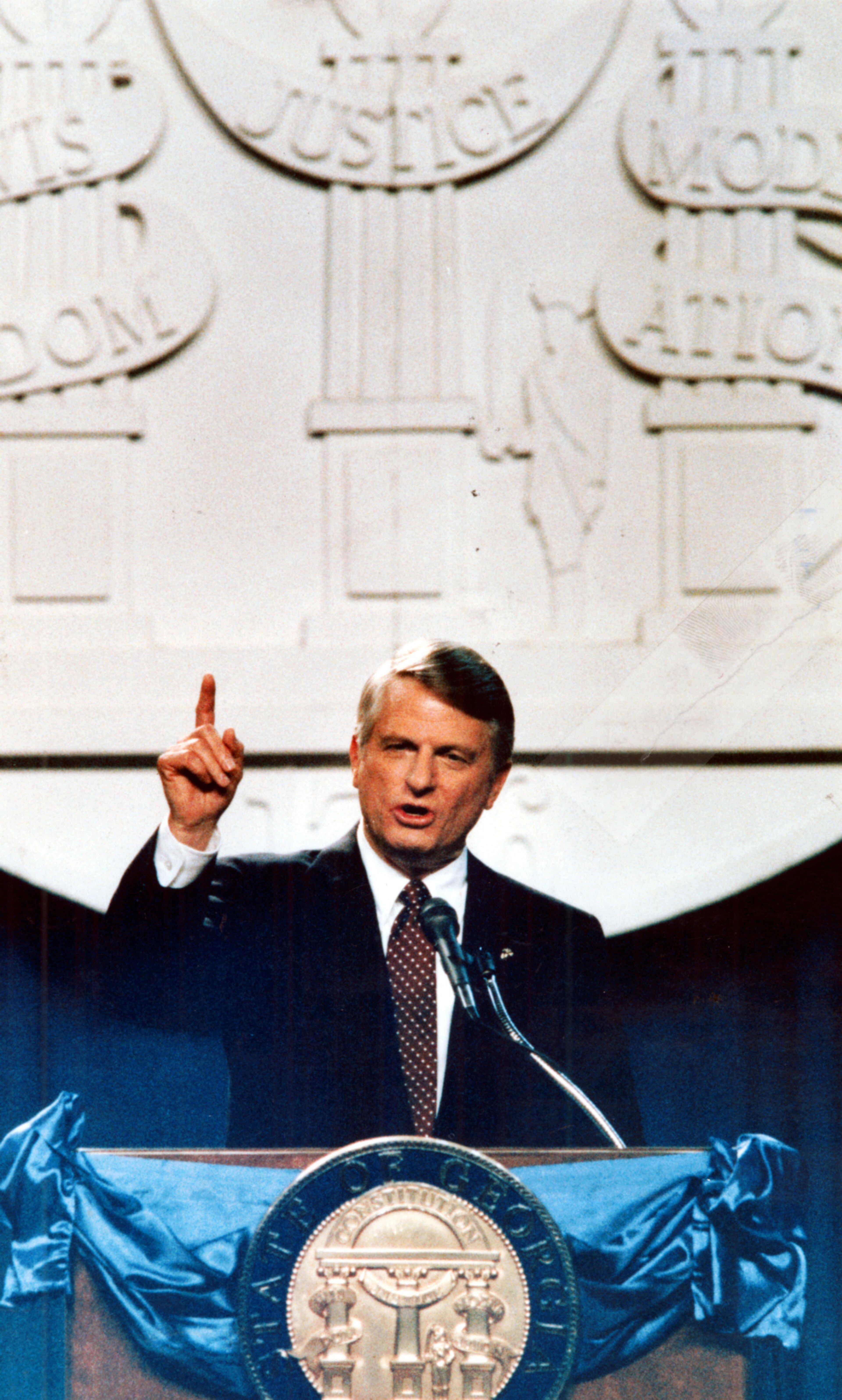 Jan. 14, 1991 - INAUGURATION CEREMONY - Gov. Zell Miller gives his inaugural speech after being sworn in as Governor of Georgia. (William Berry/AJC staff) 1991