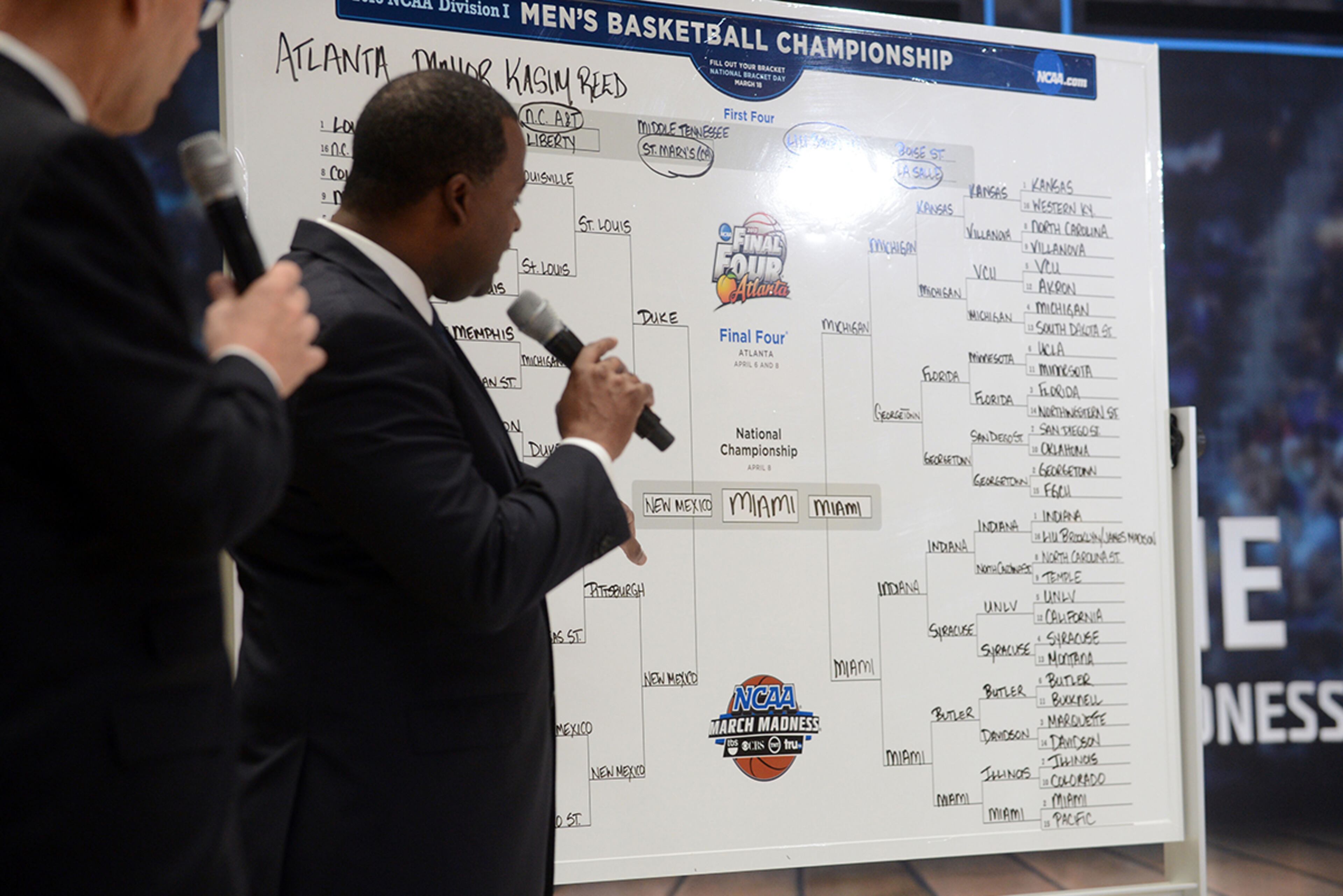 Atlanta Mayor Kasim Reed reveals his tournament picks, which included New Mexico and Miami in the national championship game.
