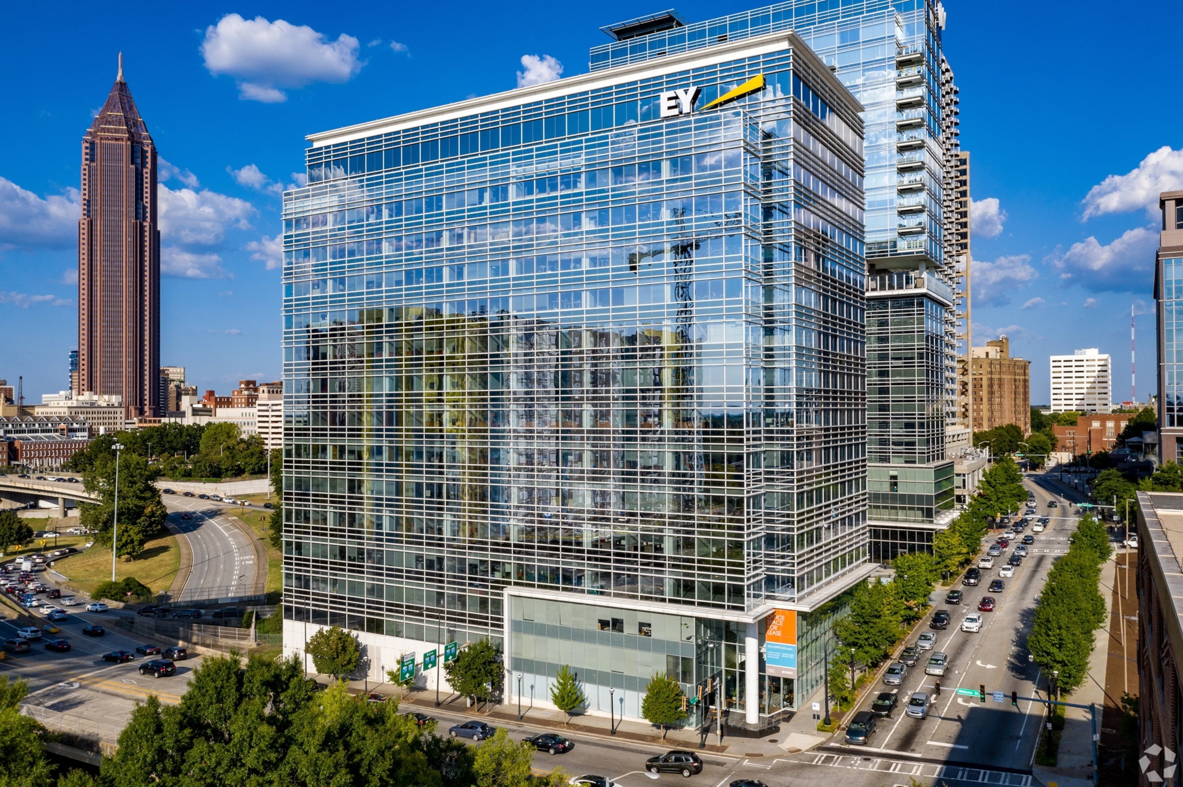 55 Allen Plaza is a 14-story office building in downtown Atlanta. (Courtesy of CoStar Group)