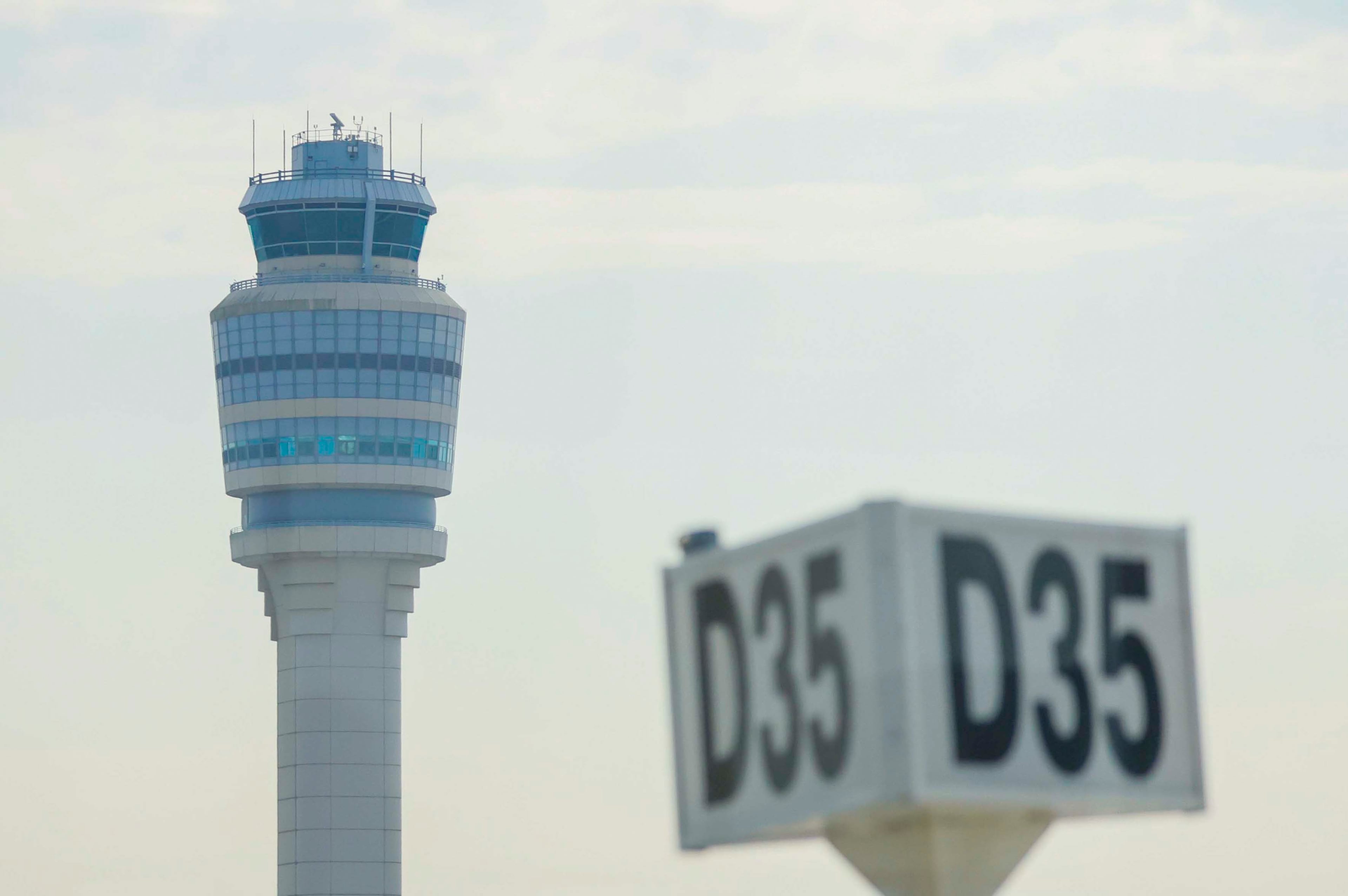 Ribbon cutting Concourse D expansion
