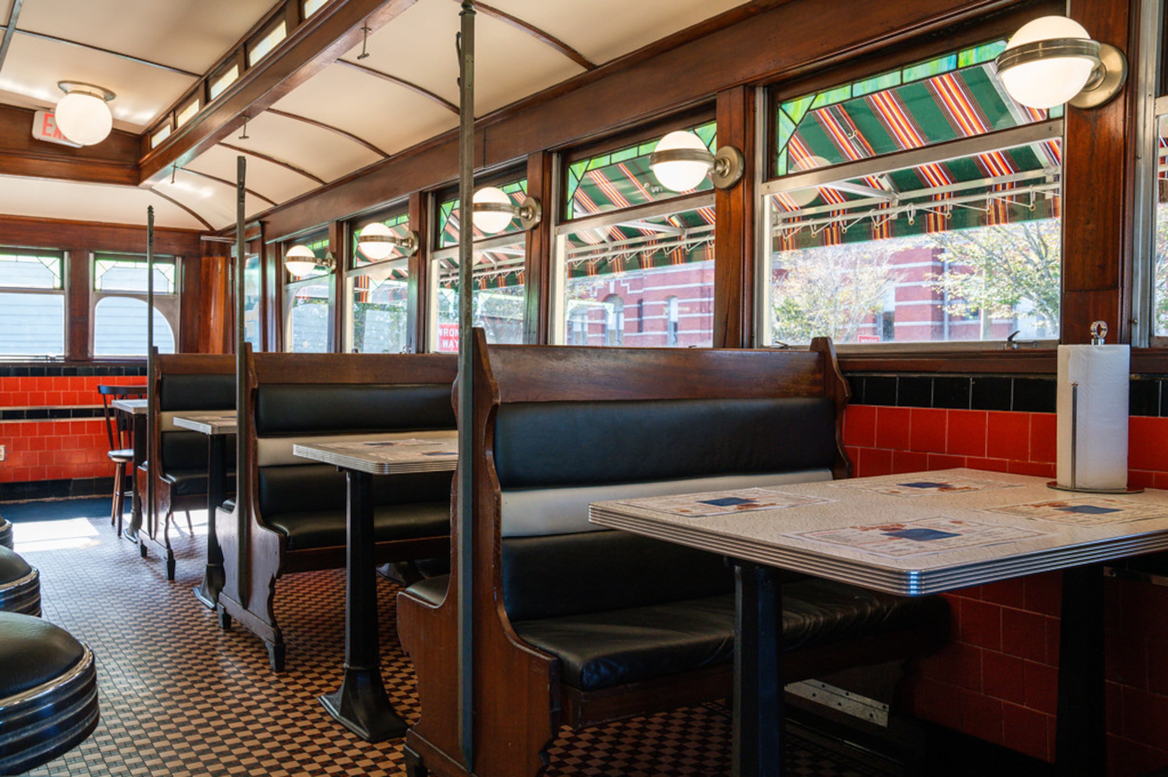 AAJC 010425 Sav new restaurants