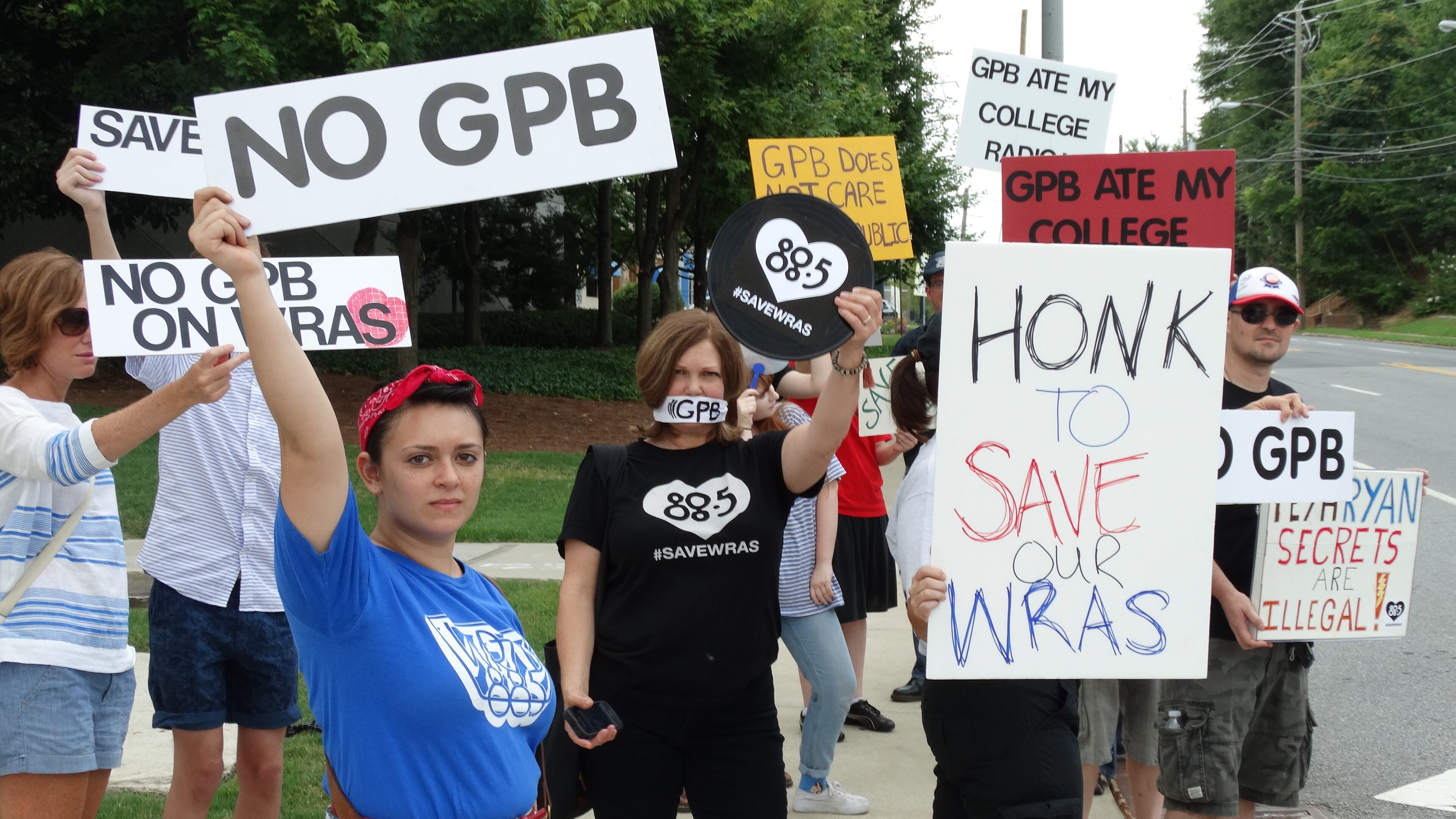 Alums and GSU students have not been thrilled by GSU ceding 100 hours a week to 88.5 FM/WRAS-FM. CREDIT: Rodney Ho/rho@ajc.com