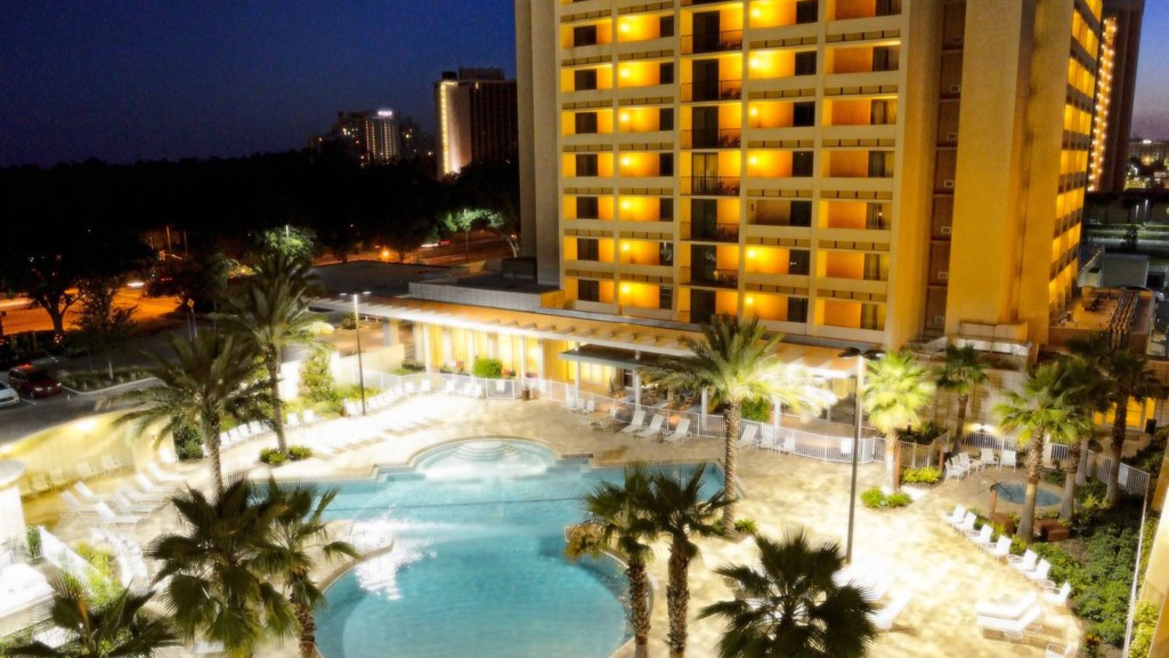 The Holiday Inn Orlando Lake Buena Vista is offering reduced rates for teachers and support staff. (Photo contributed)