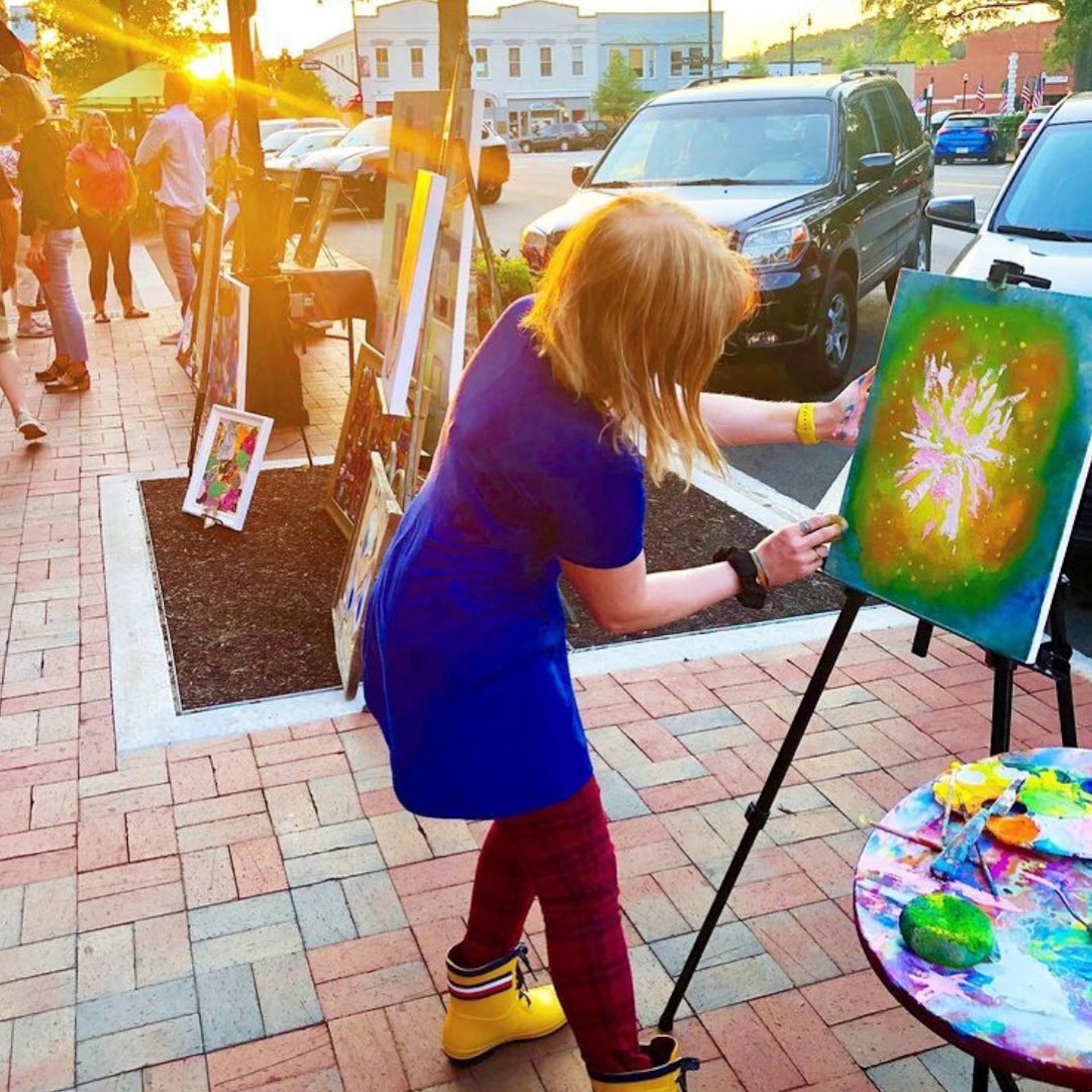 Enjoy live music and local art in Marietta Square this Friday.