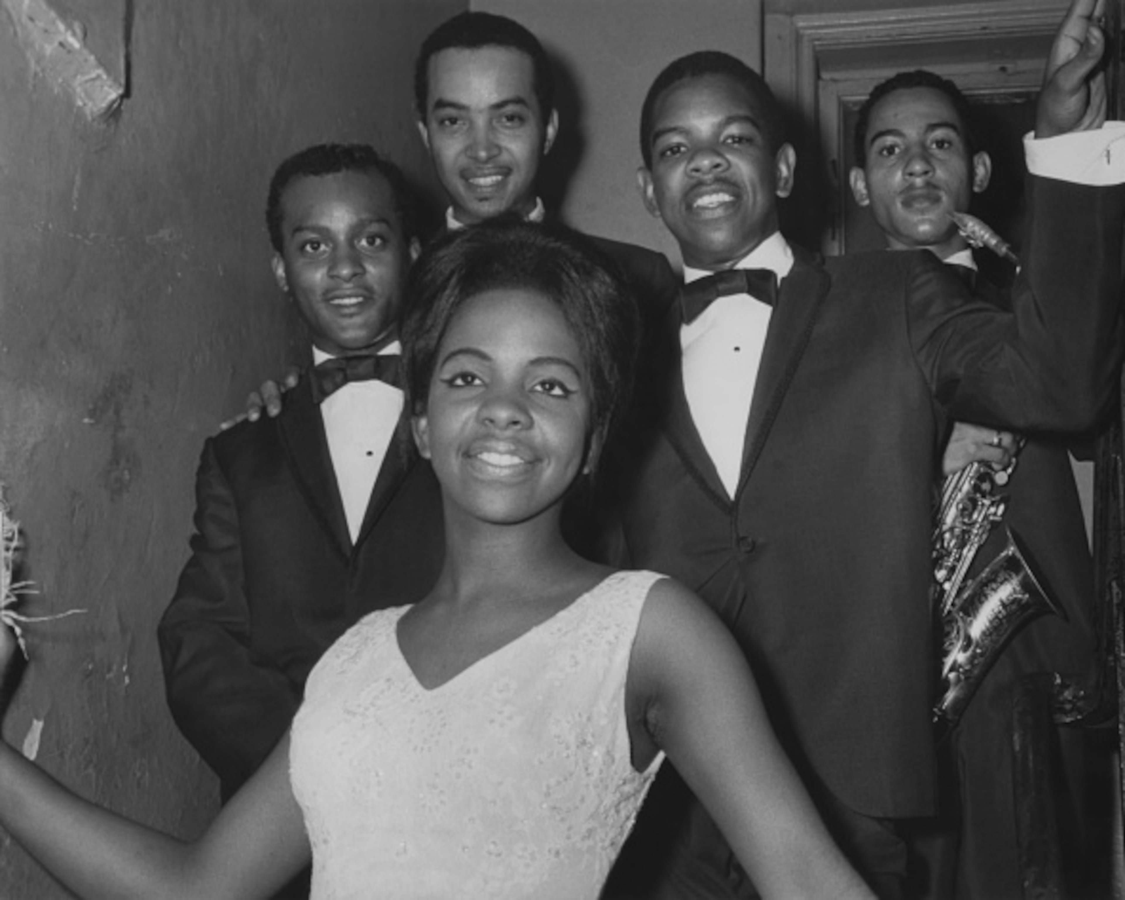 NEW YORK - CIRCA 1964: R&B group Gladys Knight and the Pips pose backstage at the Apollo Theatre circa 1964 in New York City, New York. (Photo by Don Paulson/Michael Ochs Archives/Getty Images)