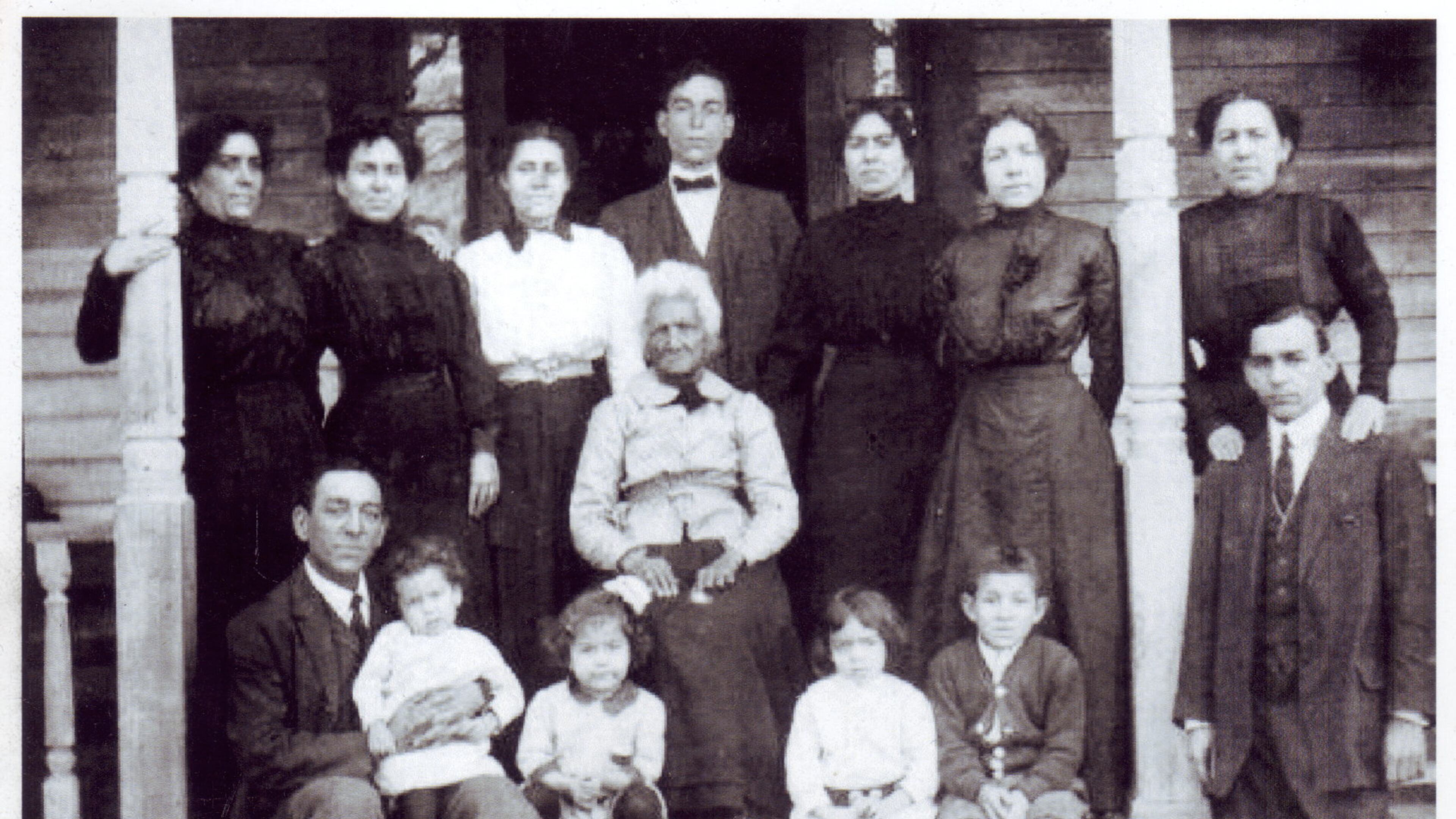 Kittie Simkins and William Ramey had nine children. Their great-great-great granddaughter, Paula Wright, was able to locate the only surviving image of the family gathered on the front porch of the family home on the day of Ramey’s funeral in 1913. CONTRIBUTED BY PAULA WRIGHT
