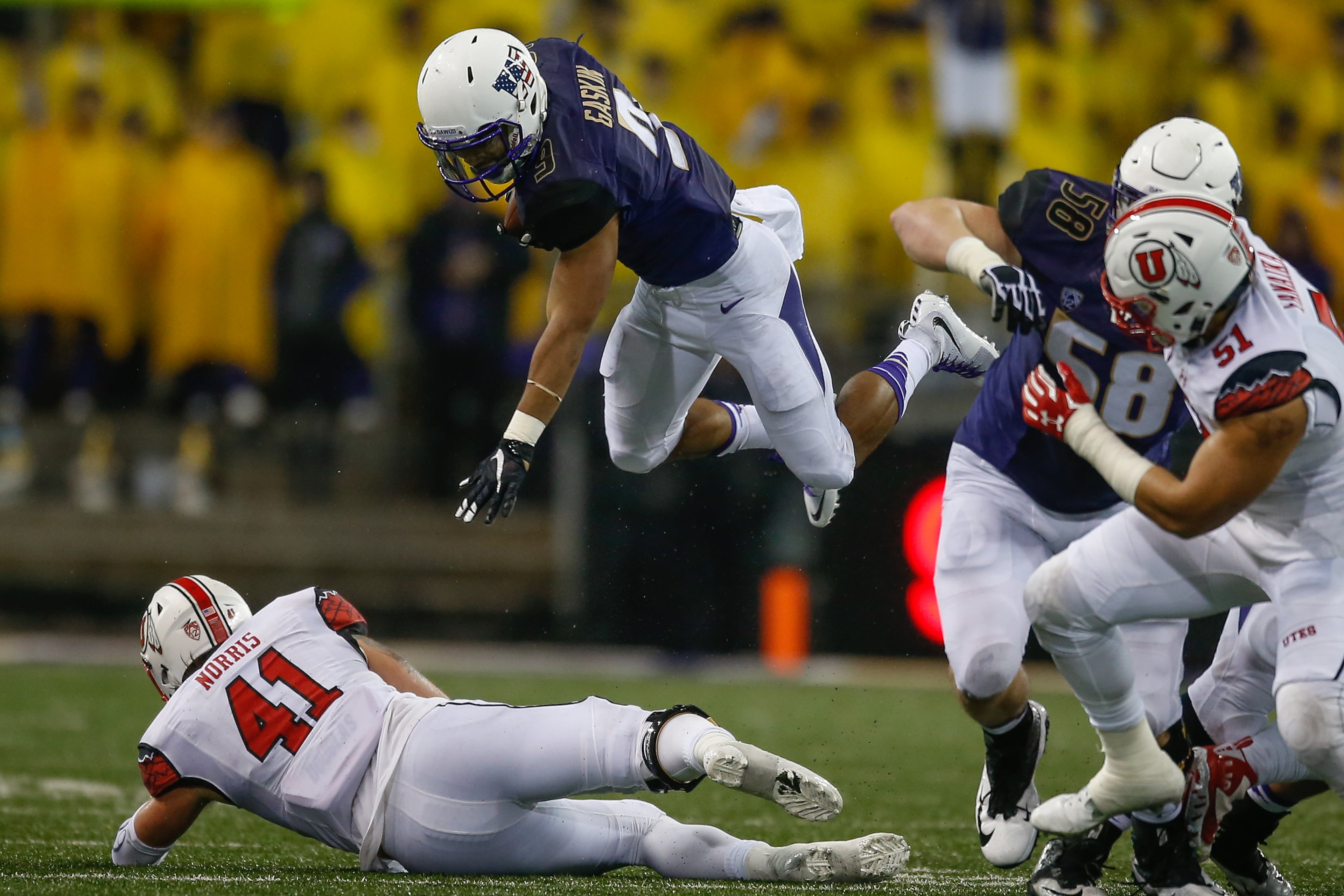 Sophomore Myles Gaskin (9) of Washington rushed for 1,302 yards on 227 carries last season, as a true freshman, and scored 14 touchdowns rushing. (Photo by Otto Greule Jr/Getty Images)