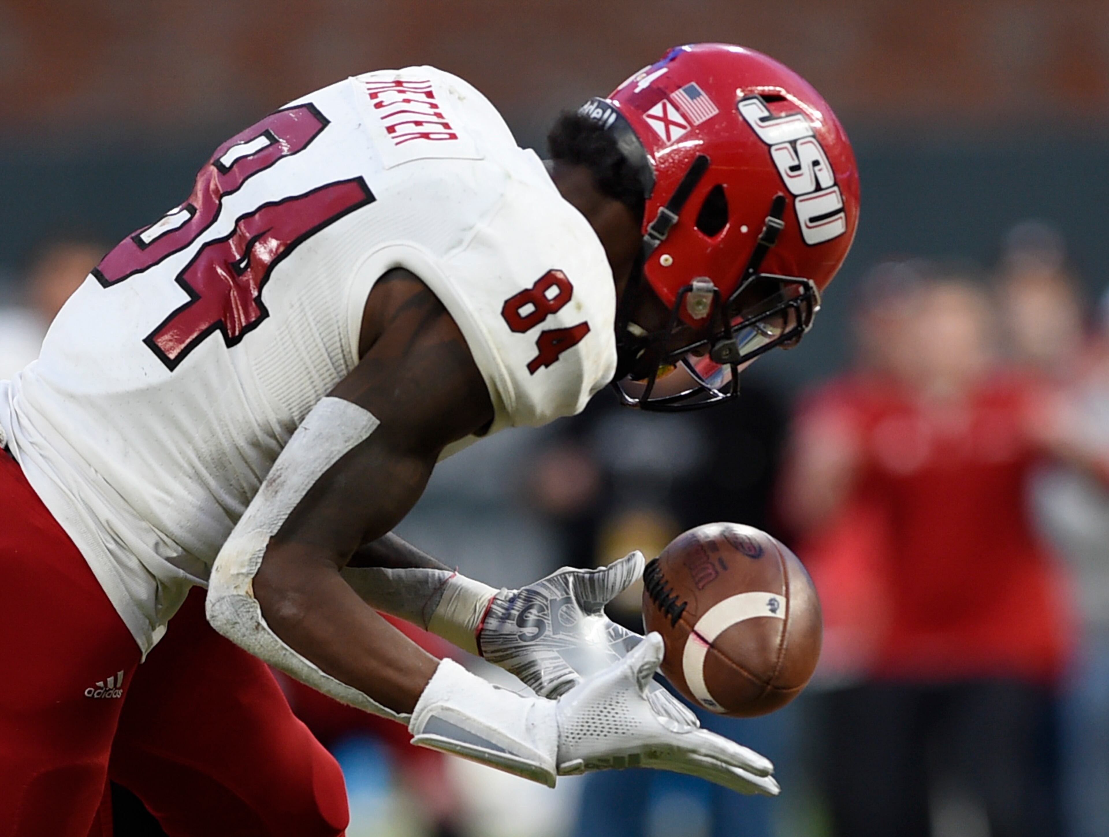 Jacksonville State's Jamari Hester catches the ball at the game against Kennesaw State at SunTrust Park, Saturday, Nov. 17, 2018, in Atlanta. Hester scored a touchdown. (Annie Rice/AJC)