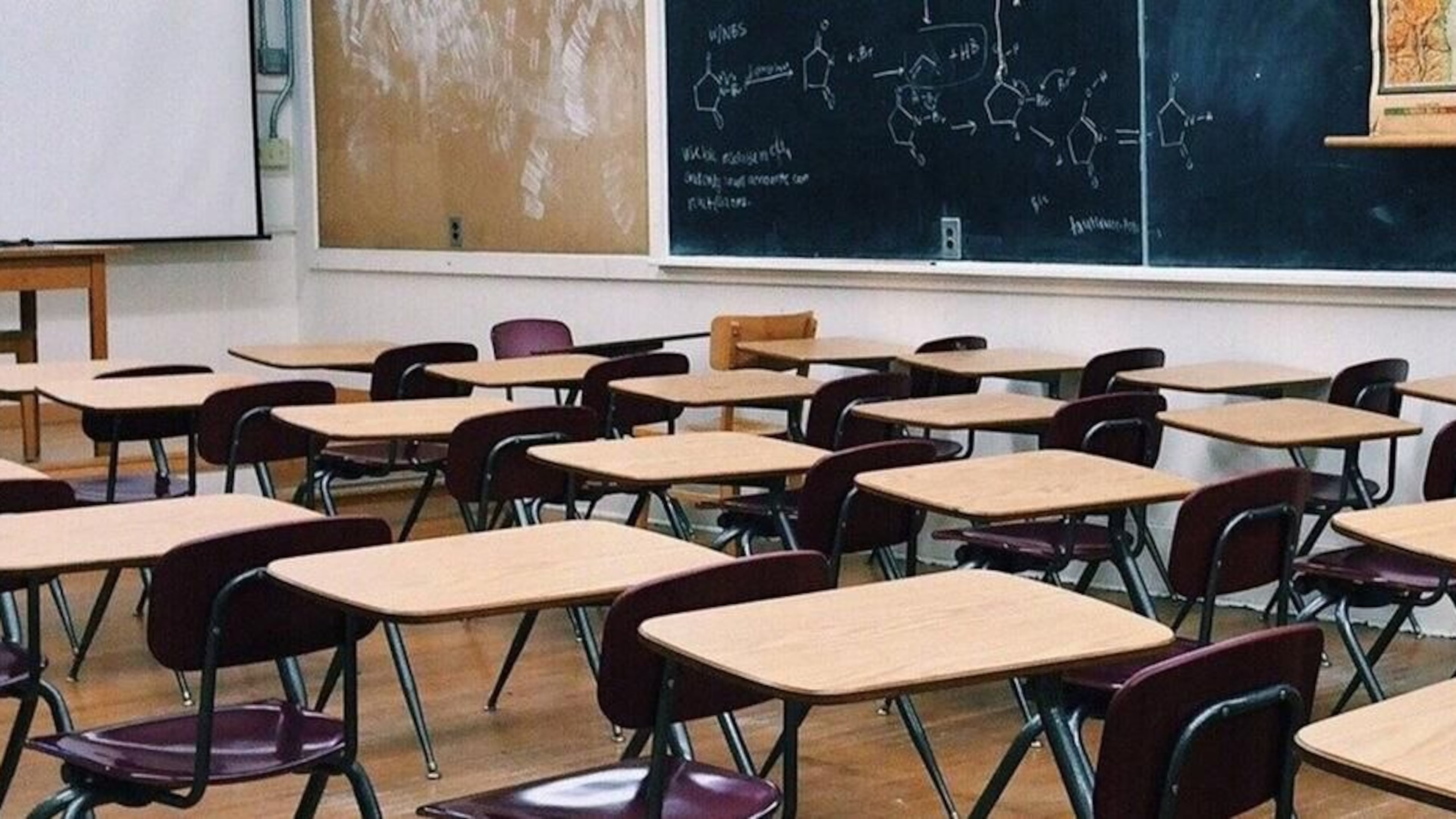 Most Cobb educators signed contracts to return to their jobs in the next school year. (File photo)