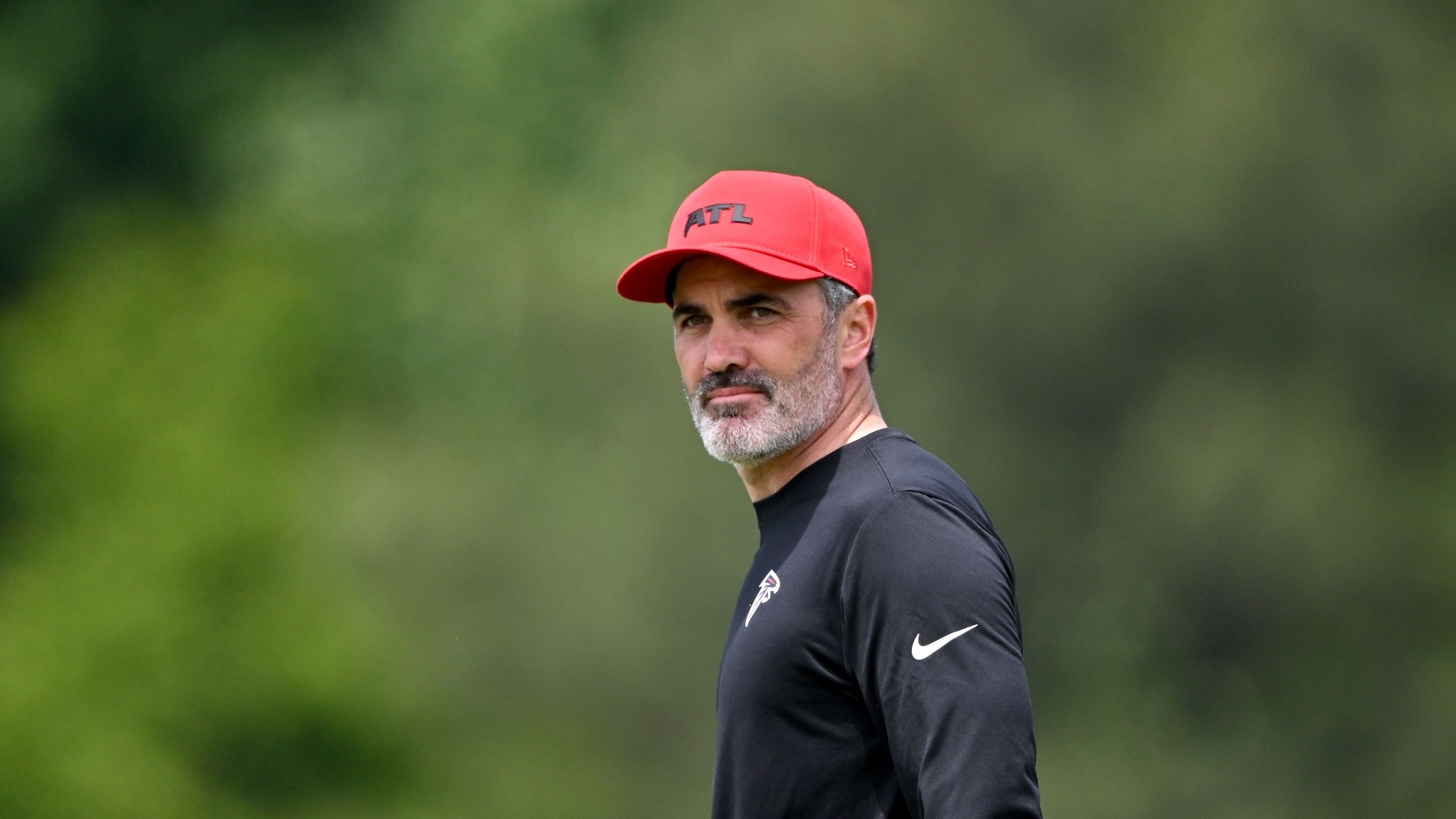 Atlanta Falcons head coach Kevin Stefanski watches during the Falcons’ rookie minicamp at the team’s training facility on Friday, May 8, 2026, in Flowery Branch. (Hyosub Shin/AJC)