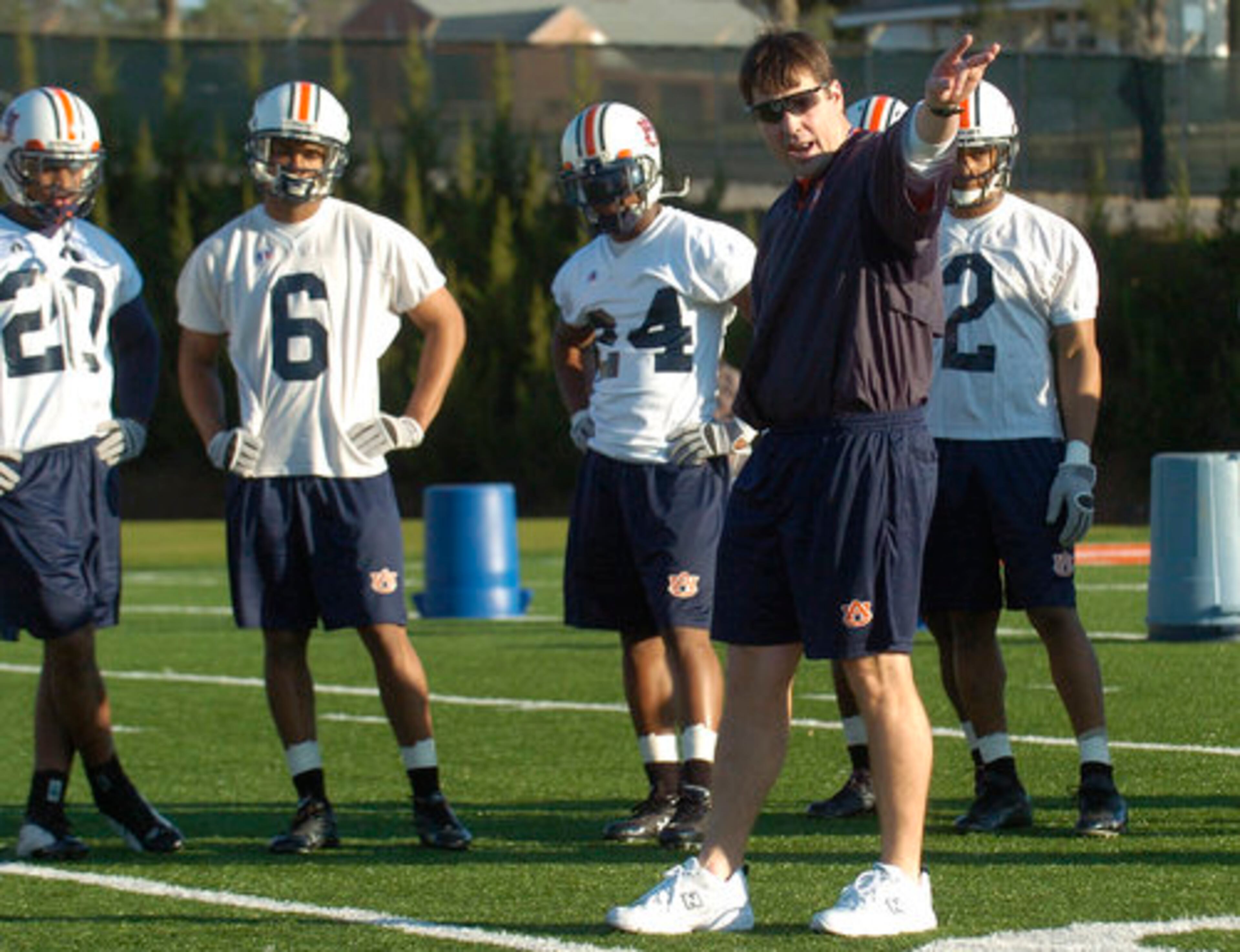 After spending 2005 in the NFL as Nick Saban's assistant head coach, Muschamp returned to Auburn, where he had received his master's degree and worked as a graduate assistant. He spent two seasons as the Tigers defensive coordinator. During that time, his defenses ranked among the nation's top 10.