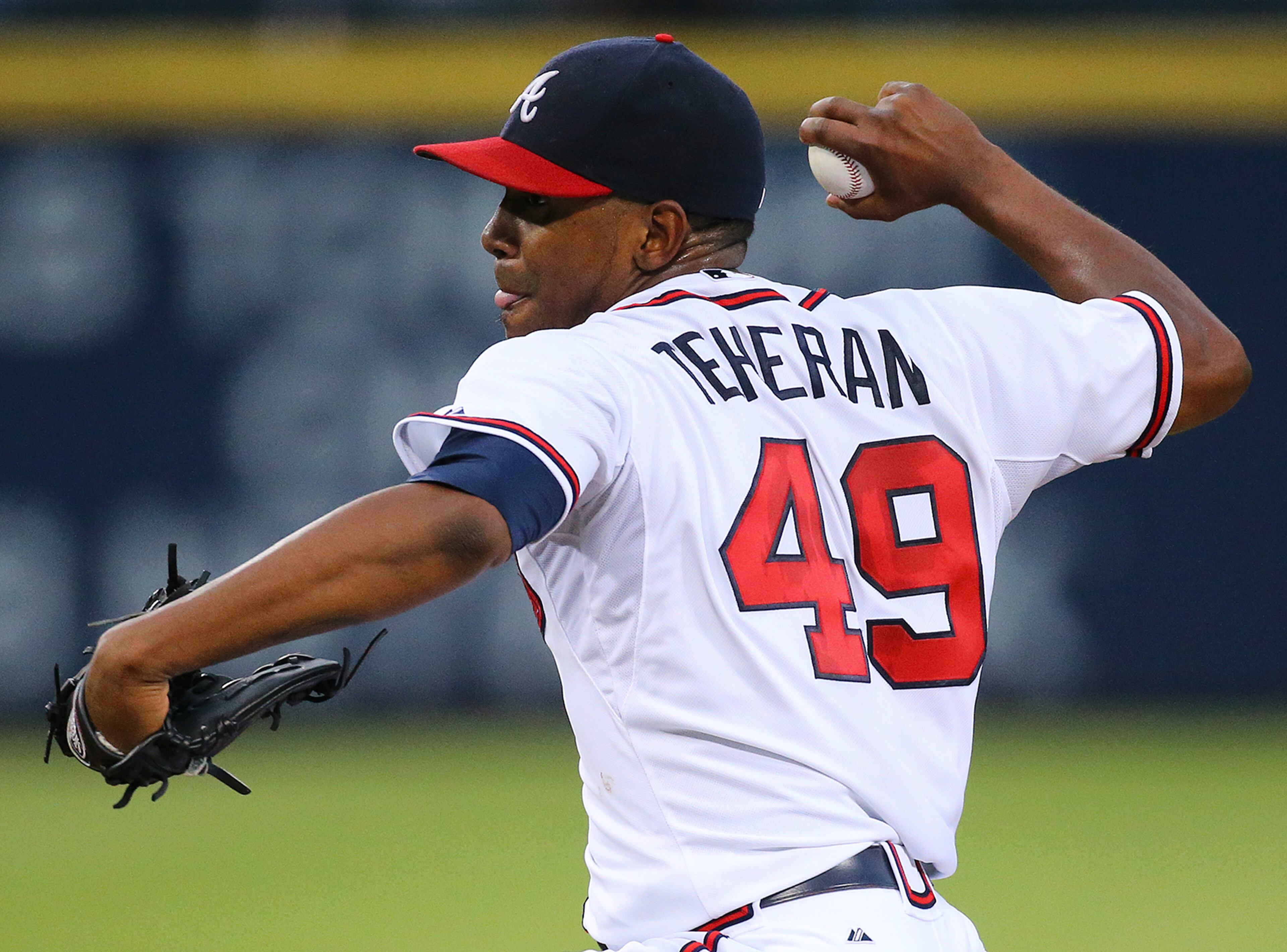 Braves Julio Teheran delivers a pitch against the Blue Jays during the first inning in a baseball game on Tuesday, Sept. 15, 2015, in Atlanta. Curtis Compton / ccompton@ajc.com