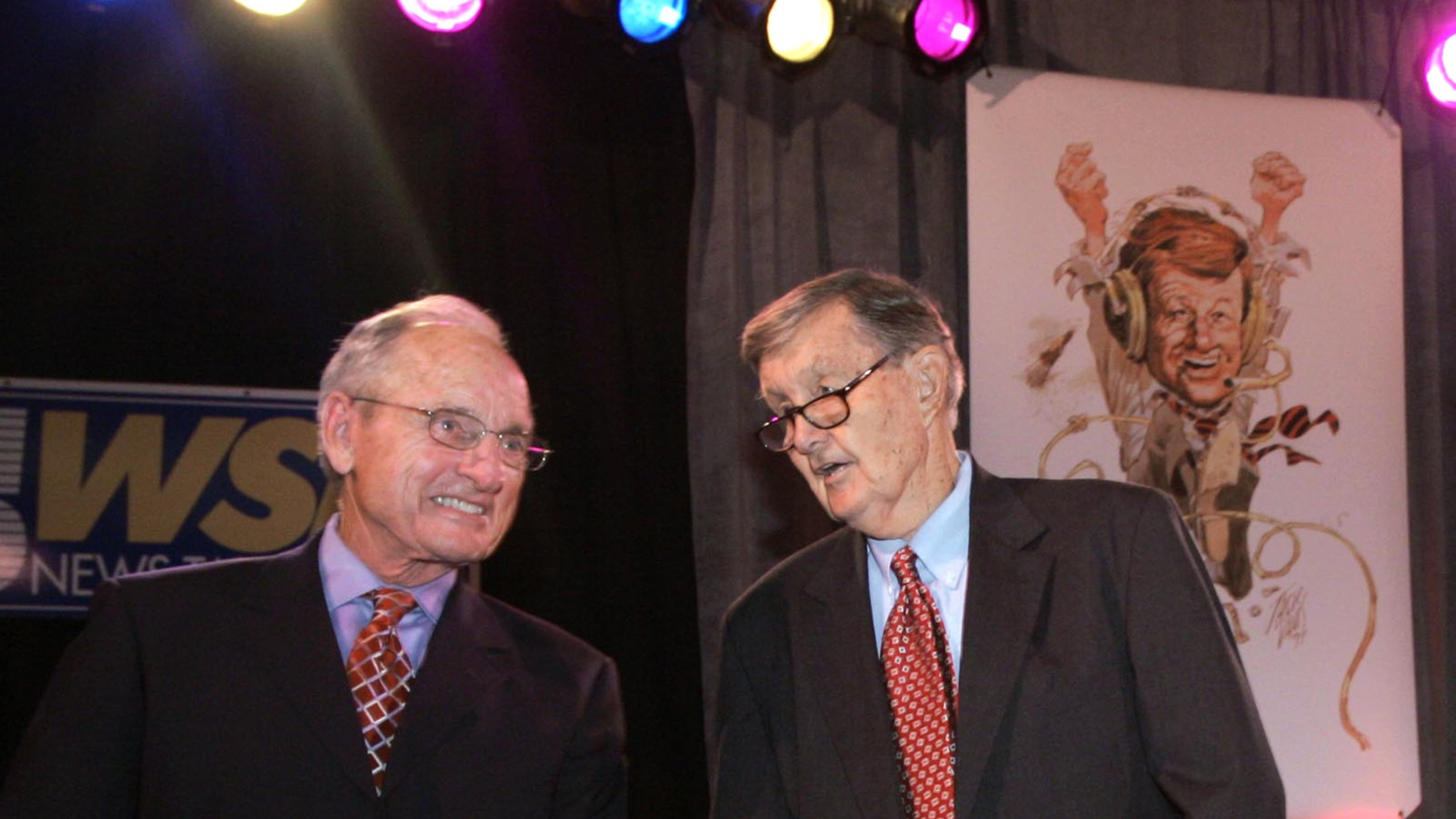 Broadcaster Larry Munson (right) with former Georgia coach Vince Dooley in 2006. (File photo/John Amis)