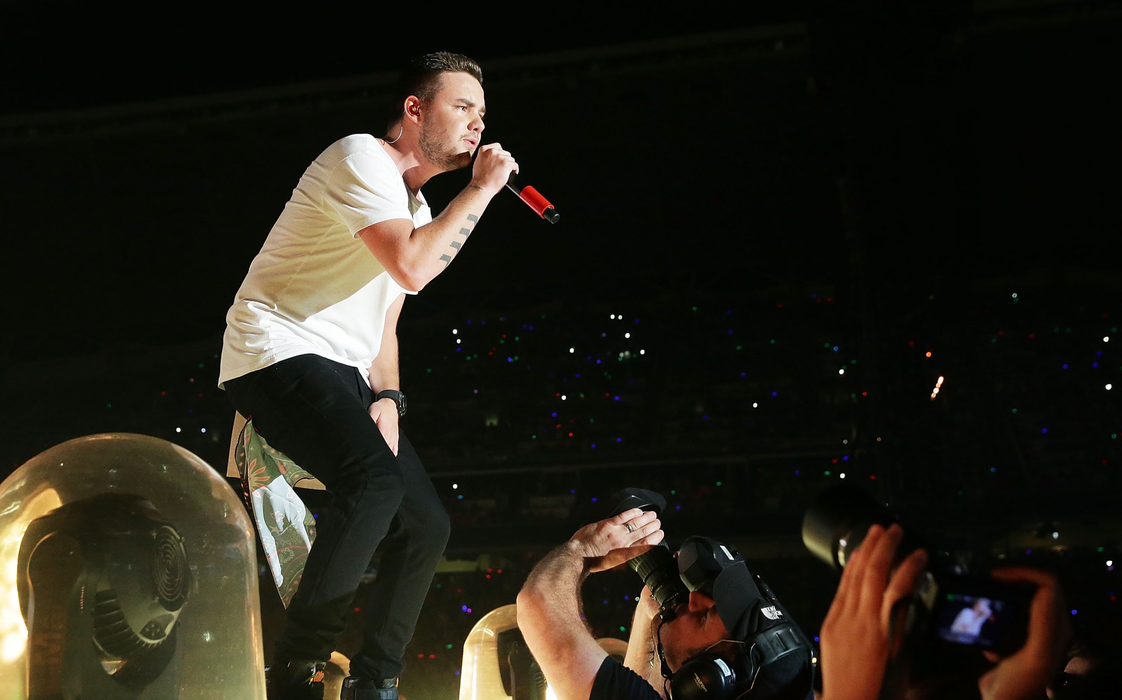 SYDNEY, AUSTRALIA - FEBRUARY 07: Liam Payne of One Direction performs during the 'On the Road Again' World Tour at Allianz Stadium on February 7, 2015 in Sydney, Australia. (Photo by Mark Metcalfe/Getty Images for HJPR)