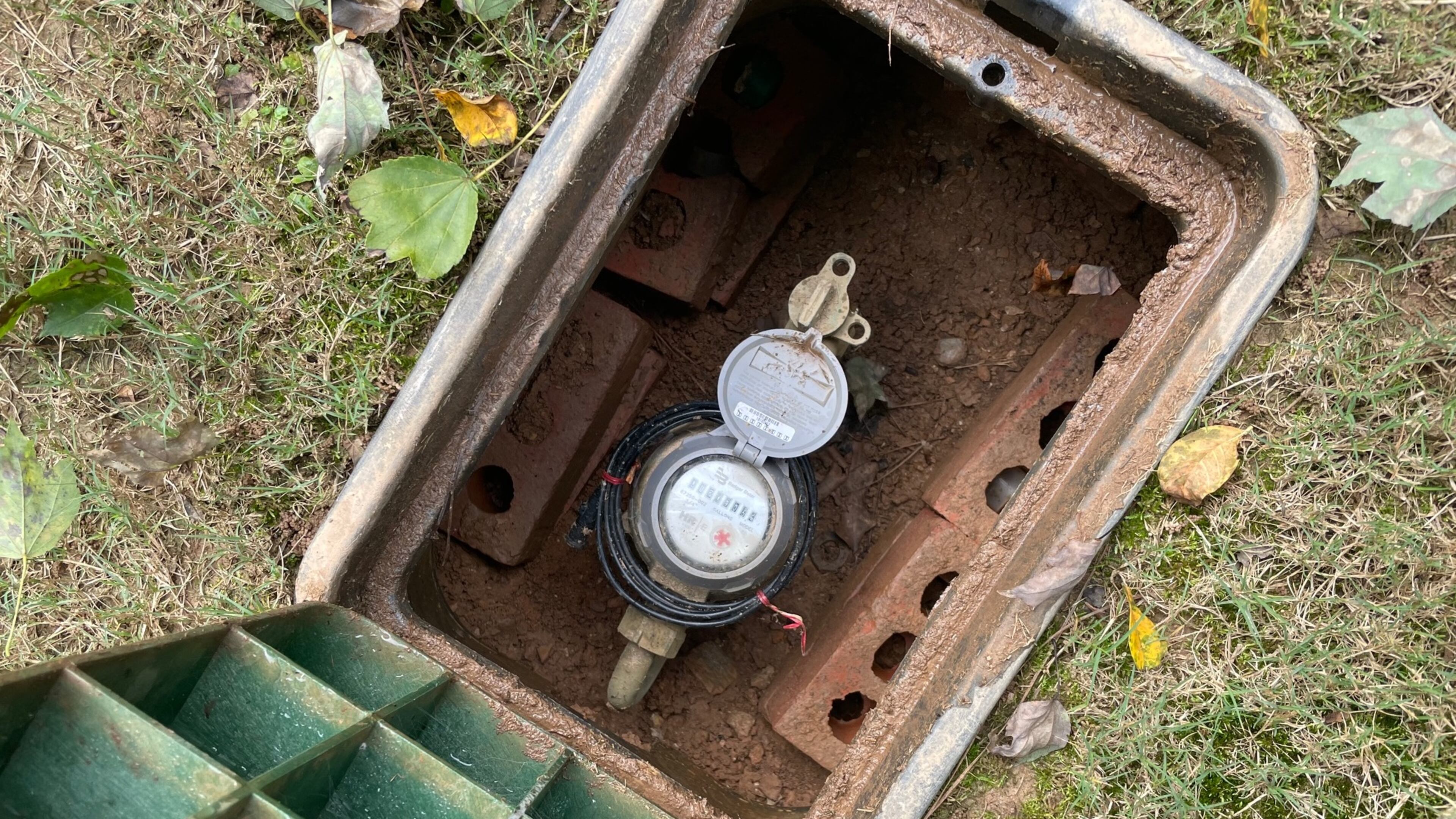 Gwinnett will be estimating some residential water bills based on the previous month’s usage due to a meter-reader shortage. (Photo by Karen Huppertz for the AJC)