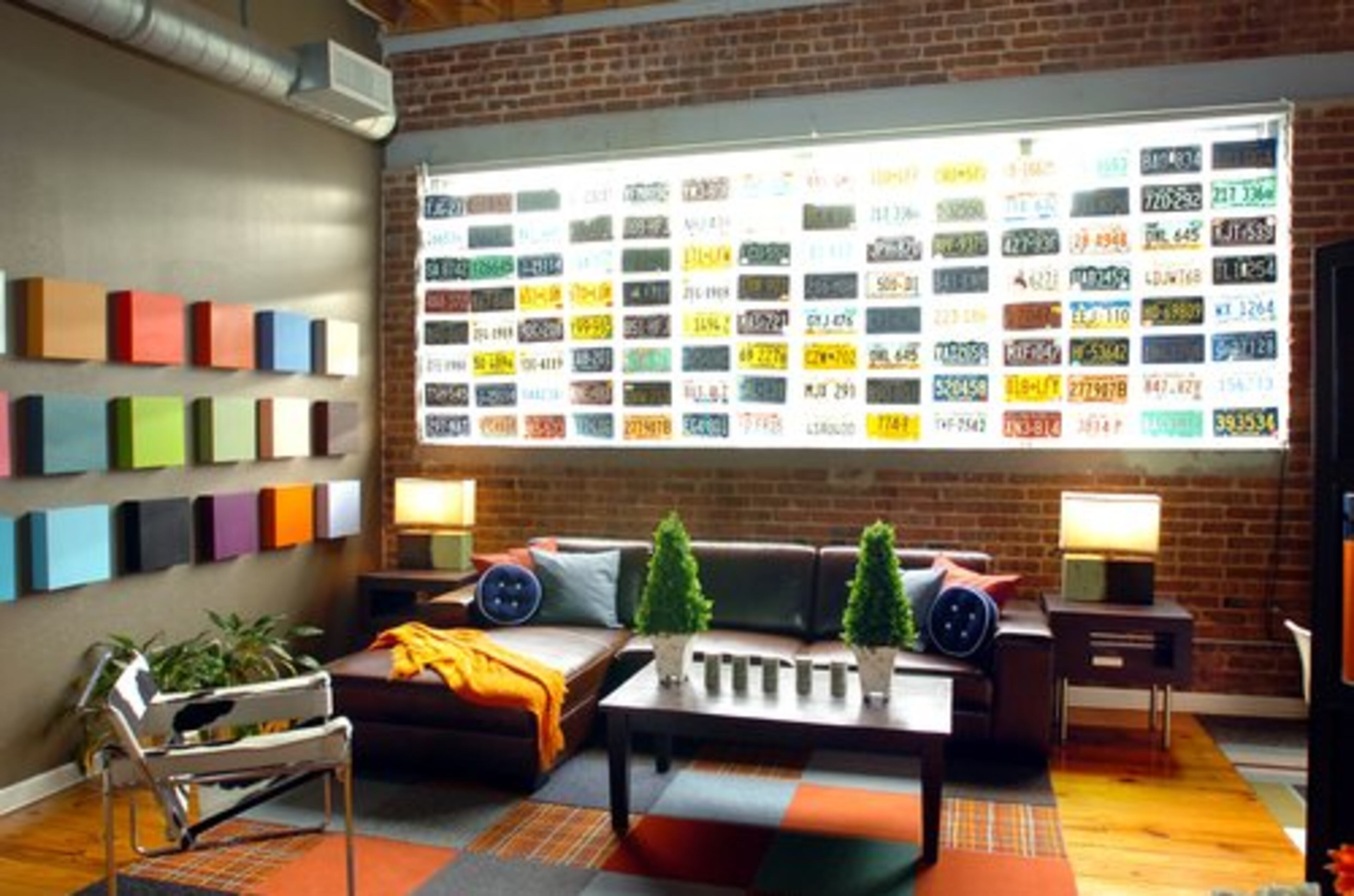 Sure your budget is tight these days. Isn't everyone's? But less money doesn't mean your home has to look shabby minus the chic. The Orlando Sentinel canvassed the Web and some "Cheap Chic" sources to give you five ideas that can pep up your decor without cleaning out your wallet. Prices range from $12 to $249.