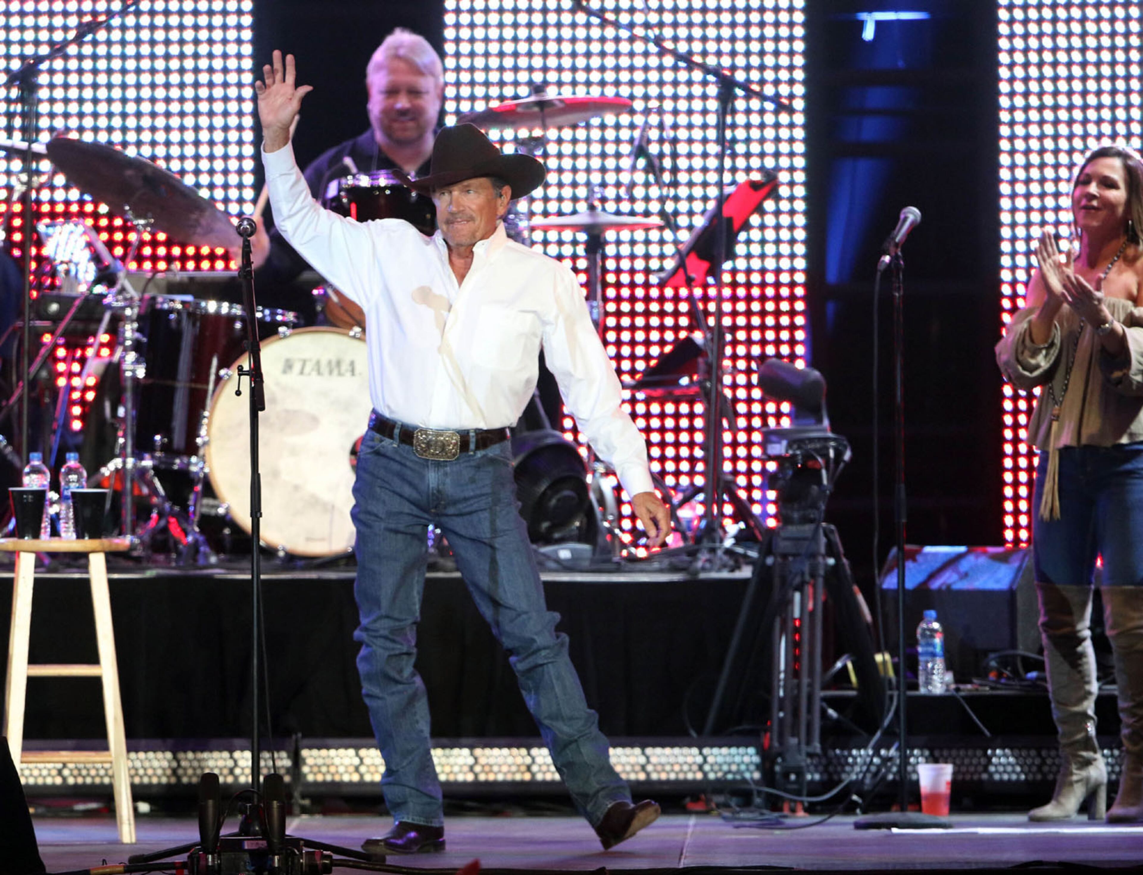 Country legend George Strait entertained more than 50,000 fans on Saturday, March 30, 2019, at Mercedes-Benz Stadium. Chris Stapleton, Chris Janson and Ashley McBryde were the acts before the King of Country took the stage. (Photo: Robb Cohen Photography & Video /RobbsPhotos.com)