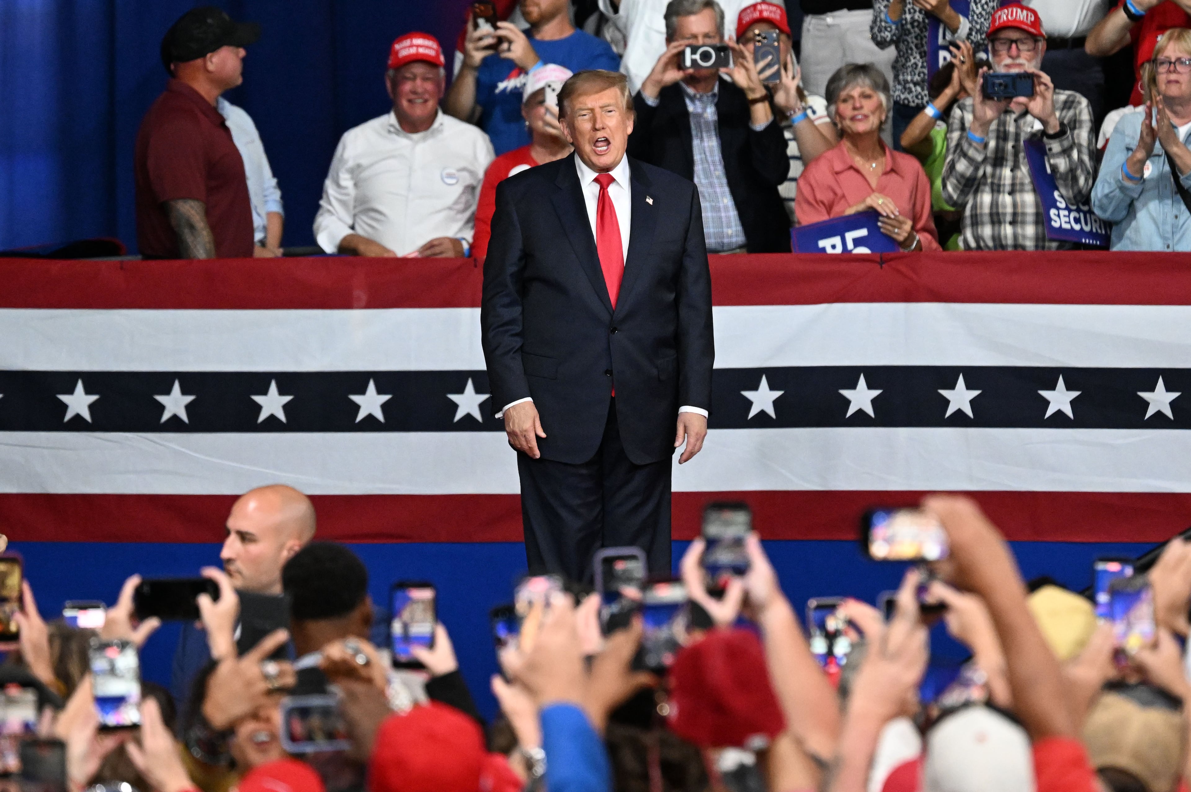 Trump Perry visit