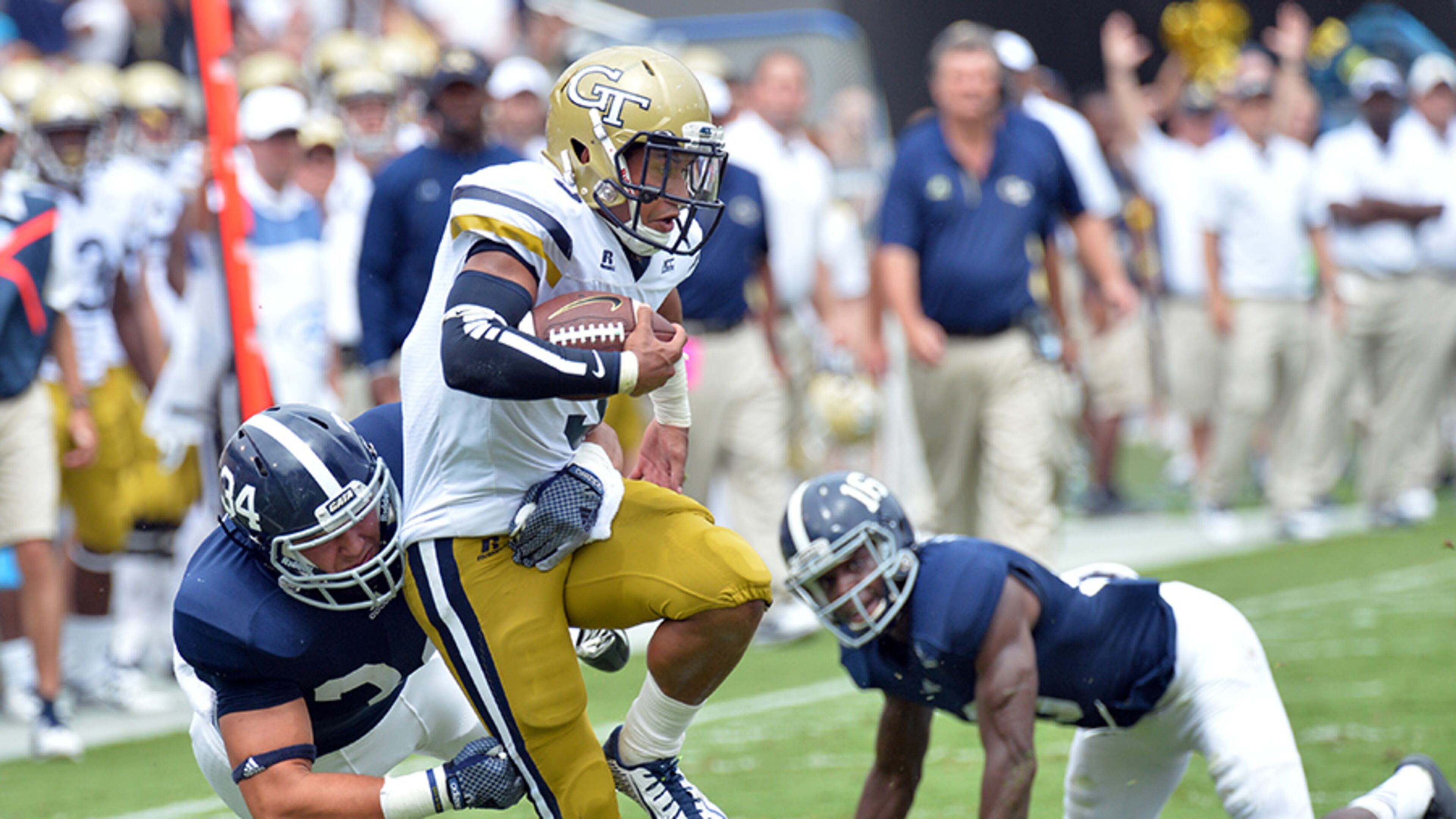 Quarterback Justin Thomas led the Jackets 76 yards for a game-winning touchdown in the final minutes of Tech’s 42-38 win over Georgia Southern.
