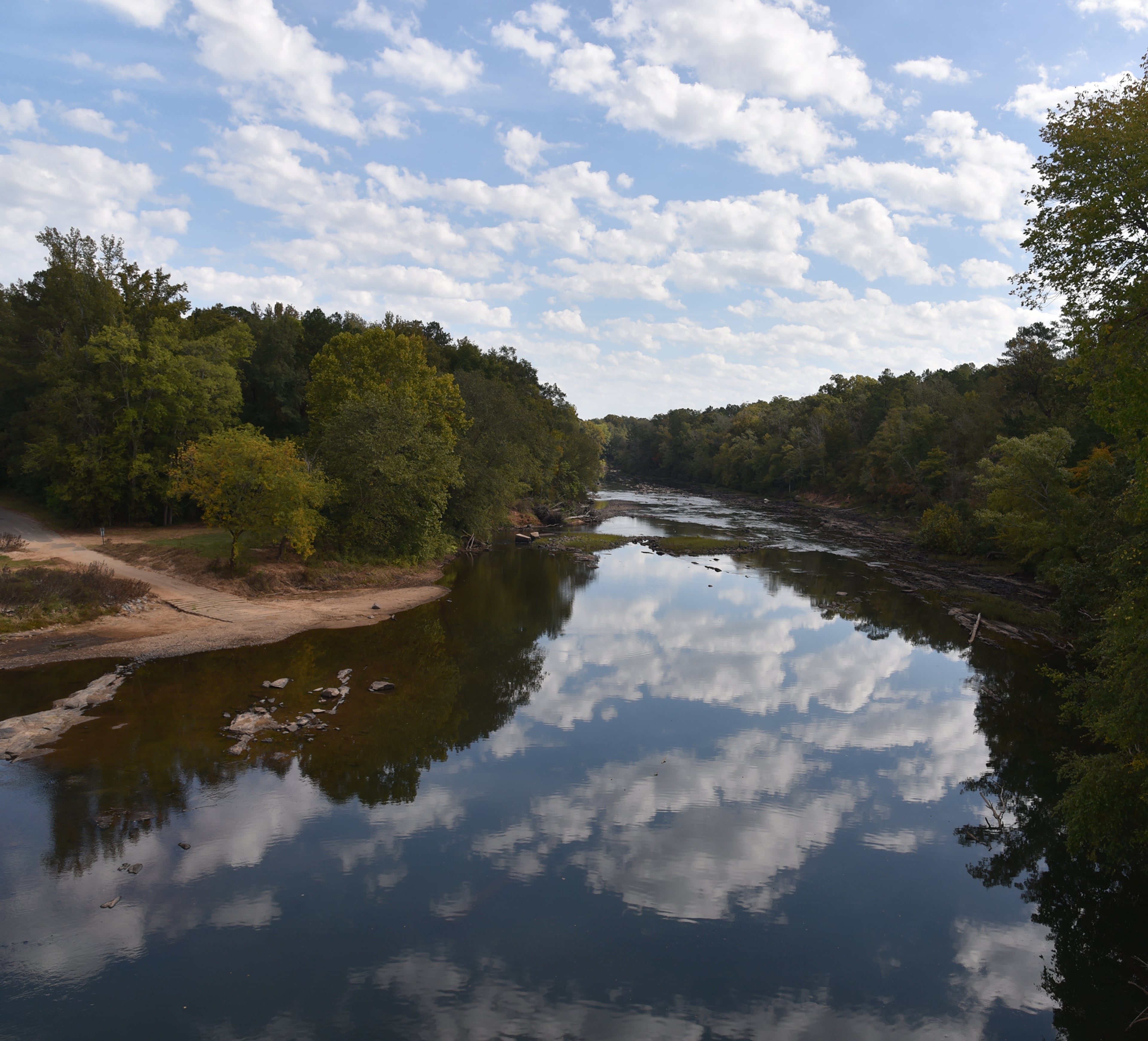 2016 -- Drought and water consumption were part of the problem for near historic low water levels for the Flint River, shown here in Talbot County. BRANT SANDERLIN/BSANDERLIN@AJC.COM