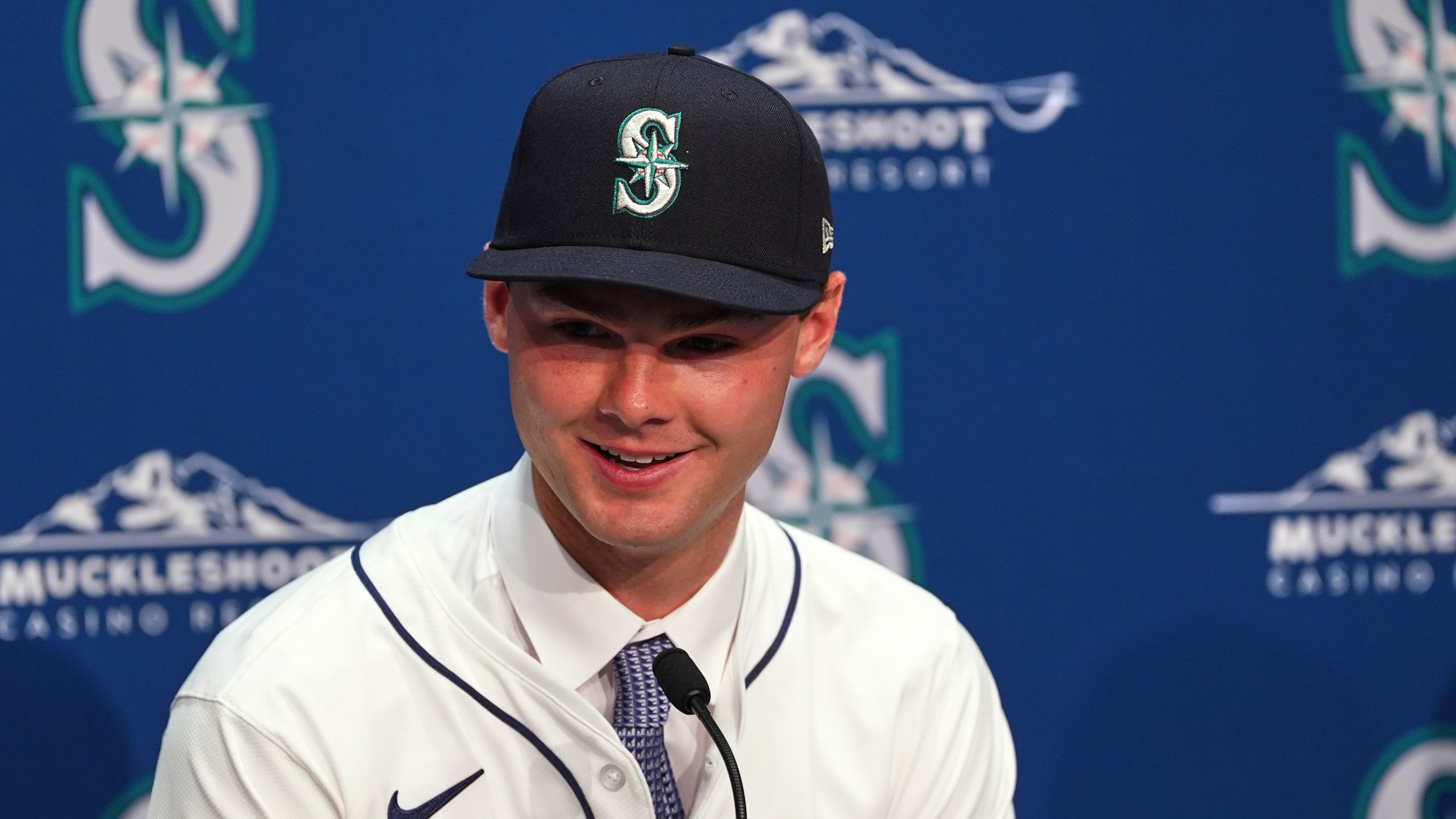 FILE - Seattle Mariners first-round draft pick Kade Anderson speaks during a baseball news conference, July 22, 2025, in Seattle. (AP Photo/Lindsey Wasson, File)